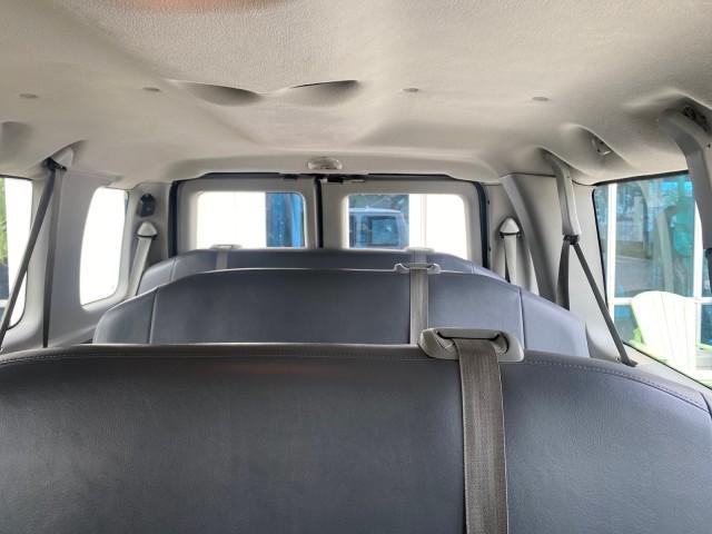 2008 Oxford White /Medium Flint Ford Econoline Wagon XLT 15 PASSENGERS E350 CLEAN (1FBSS31L78D) with an 5.4L EFI V8 Engine engine, Automatic transmission, located at 4701 North Dixie Hwy, Pompano Beach, FL, 33064, (954) 422-2889, 26.240938, -80.123474 - OUR WEBPAGE FLORIDACARS1.COM HAS OVER 100 PHOTOS AND FREE CARFAX LINK 2008 FORD E-SERIES E-350 SD XLT 15 PASSENGER VIN: 1FBSS31L78DA45023 1 F B S S 3 1 L 7 8 D A 4 5 0 2 3 VAN 5.4L V8 F SOHC 16V GASOLINE REAR WHEEL DRIVE Features ABS Brakes Air Conditioning AM/FM Stereo Automatic Transmission Barn D - Photo#80