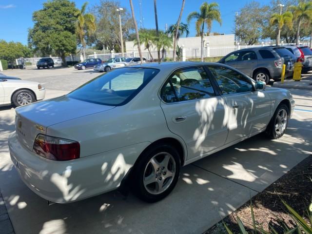 2003 White Diamond /Parchment Acura TL LOW MILES 54,758 1 OWNER FLORIDA (19UUA56673A) with an 3.2L SOHC PGM-FI 24-Valve V6 Engine engine, Automatic transmission, located at 4701 North Dixie Hwy, Pompano Beach, FL, 33064, (954) 422-2889, 26.240938, -80.123474 - OUR WEBPAGE FLORIDACARS1.COM HAS OVER 100 PHOTOS AND FREE CARFAX LINK 2003 ACURA TL 3.2 1 OWNER VIN: 19UUA56673A005753 1 9 U U A 5 6 6 7 3 A 0 0 5 7 5 3 SEDAN 4 DR 3.2L V6 F SOHC 24V GASOLINE 29 MPG FRONT WHEEL DRIVE Features ABS Brakes Air Conditioning Alloy Wheels AM/FM Stereo Automatic Transmissi - Photo#7
