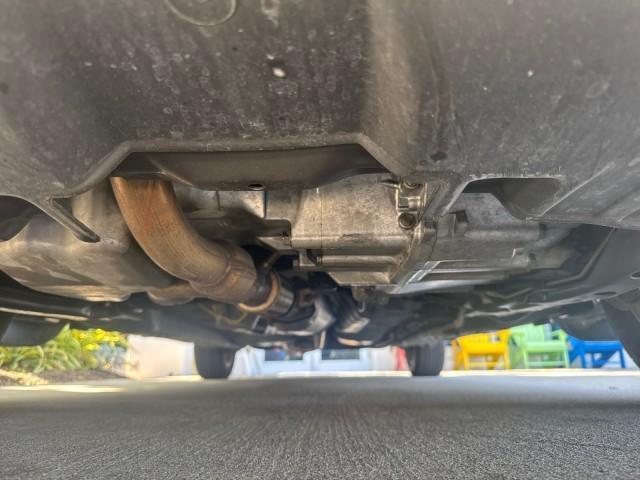 2003 White Diamond /Parchment Acura TL LOW MILES 54,758 1 OWNER FLORIDA (19UUA56673A) with an 3.2L SOHC PGM-FI 24-Valve V6 Engine engine, Automatic transmission, located at 4701 North Dixie Hwy, Pompano Beach, FL, 33064, (954) 422-2889, 26.240938, -80.123474 - OUR WEBPAGE FLORIDACARS1.COM HAS OVER 100 PHOTOS AND FREE CARFAX LINK 2003 ACURA TL 3.2 1 OWNER VIN: 19UUA56673A005753 1 9 U U A 5 6 6 7 3 A 0 0 5 7 5 3 SEDAN 4 DR 3.2L V6 F SOHC 24V GASOLINE 29 MPG FRONT WHEEL DRIVE Features ABS Brakes Air Conditioning Alloy Wheels AM/FM Stereo Automatic Transmissi - Photo#21