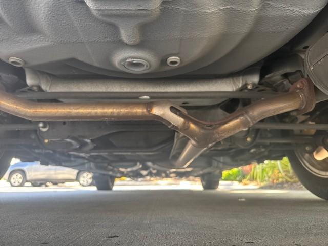 2003 White Diamond /Parchment Acura TL LOW MILES 54,758 1 OWNER FLORIDA (19UUA56673A) with an 3.2L SOHC PGM-FI 24-Valve V6 Engine engine, Automatic transmission, located at 4701 North Dixie Hwy, Pompano Beach, FL, 33064, (954) 422-2889, 26.240938, -80.123474 - OUR WEBPAGE FLORIDACARS1.COM HAS OVER 100 PHOTOS AND FREE CARFAX LINK 2003 ACURA TL 3.2 1 OWNER VIN: 19UUA56673A005753 1 9 U U A 5 6 6 7 3 A 0 0 5 7 5 3 SEDAN 4 DR 3.2L V6 F SOHC 24V GASOLINE 29 MPG FRONT WHEEL DRIVE Features ABS Brakes Air Conditioning Alloy Wheels AM/FM Stereo Automatic Transmissi - Photo#22