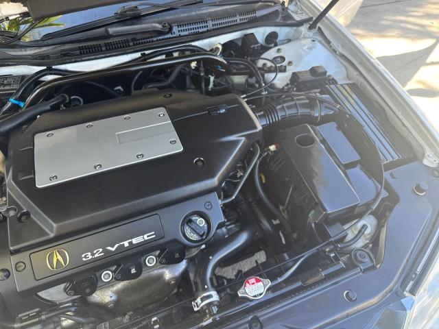 2003 White Diamond /Parchment Acura TL LOW MILES 54,758 1 OWNER FLORIDA (19UUA56673A) with an 3.2L SOHC PGM-FI 24-Valve V6 Engine engine, Automatic transmission, located at 4701 North Dixie Hwy, Pompano Beach, FL, 33064, (954) 422-2889, 26.240938, -80.123474 - OUR WEBPAGE FLORIDACARS1.COM HAS OVER 100 PHOTOS AND FREE CARFAX LINK 2003 ACURA TL 3.2 1 OWNER VIN: 19UUA56673A005753 1 9 U U A 5 6 6 7 3 A 0 0 5 7 5 3 SEDAN 4 DR 3.2L V6 F SOHC 24V GASOLINE 29 MPG FRONT WHEEL DRIVE Features ABS Brakes Air Conditioning Alloy Wheels AM/FM Stereo Automatic Transmissi - Photo#25