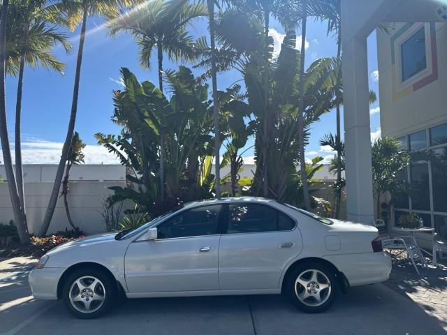 2003 White Diamond /Parchment Acura TL LOW MILES 54,758 1 OWNER FLORIDA (19UUA56673A) with an 3.2L SOHC PGM-FI 24-Valve V6 Engine engine, Automatic transmission, located at 4701 North Dixie Hwy, Pompano Beach, FL, 33064, (954) 422-2889, 26.240938, -80.123474 - OUR WEBPAGE FLORIDACARS1.COM HAS OVER 100 PHOTOS AND FREE CARFAX LINK 2003 ACURA TL 3.2 1 OWNER VIN: 19UUA56673A005753 1 9 U U A 5 6 6 7 3 A 0 0 5 7 5 3 SEDAN 4 DR 3.2L V6 F SOHC 24V GASOLINE 29 MPG FRONT WHEEL DRIVE Features ABS Brakes Air Conditioning Alloy Wheels AM/FM Stereo Automatic Transmissi - Photo#31