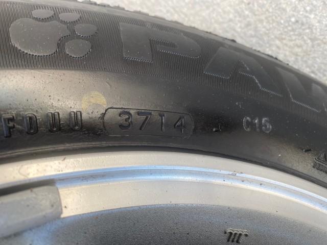 2003 White Diamond /Parchment Acura TL LOW MILES 54,758 1 OWNER FLORIDA (19UUA56673A) with an 3.2L SOHC PGM-FI 24-Valve V6 Engine engine, Automatic transmission, located at 4701 North Dixie Hwy, Pompano Beach, FL, 33064, (954) 422-2889, 26.240938, -80.123474 - OUR WEBPAGE FLORIDACARS1.COM HAS OVER 100 PHOTOS AND FREE CARFAX LINK 2003 ACURA TL 3.2 1 OWNER VIN: 19UUA56673A005753 1 9 U U A 5 6 6 7 3 A 0 0 5 7 5 3 SEDAN 4 DR 3.2L V6 F SOHC 24V GASOLINE 29 MPG FRONT WHEEL DRIVE Features ABS Brakes Air Conditioning Alloy Wheels AM/FM Stereo Automatic Transmissi - Photo#38