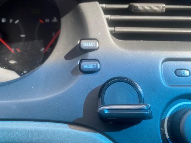 2003 White Diamond /Parchment Acura TL LOW MILES 54,758 1 OWNER FLORIDA (19UUA56673A) with an 3.2L SOHC PGM-FI 24-Valve V6 Engine engine, Automatic transmission, located at 4701 North Dixie Hwy, Pompano Beach, FL, 33064, (954) 422-2889, 26.240938, -80.123474 - OUR WEBPAGE FLORIDACARS1.COM HAS OVER 100 PHOTOS AND FREE CARFAX LINK 2003 ACURA TL 3.2 1 OWNER VIN: 19UUA56673A005753 1 9 U U A 5 6 6 7 3 A 0 0 5 7 5 3 SEDAN 4 DR 3.2L V6 F SOHC 24V GASOLINE 29 MPG FRONT WHEEL DRIVE Features ABS Brakes Air Conditioning Alloy Wheels AM/FM Stereo Automatic Transmissi - Photo#58