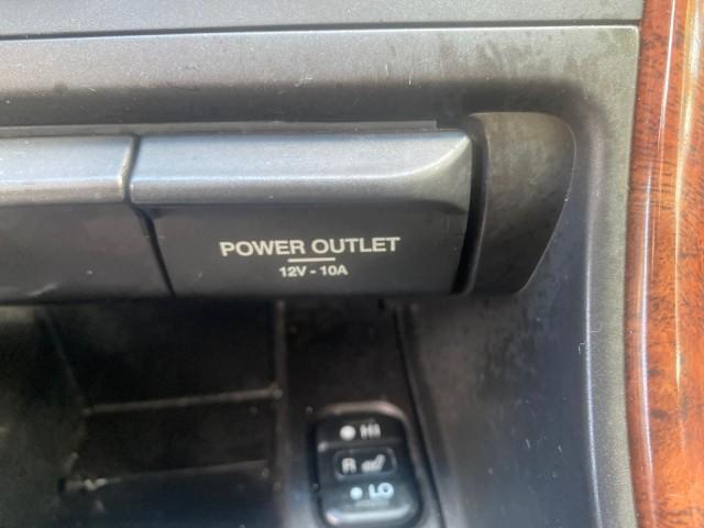 2003 White Diamond /Parchment Acura TL LOW MILES 54,758 1 OWNER FLORIDA (19UUA56673A) with an 3.2L SOHC PGM-FI 24-Valve V6 Engine engine, Automatic transmission, located at 4701 North Dixie Hwy, Pompano Beach, FL, 33064, (954) 422-2889, 26.240938, -80.123474 - OUR WEBPAGE FLORIDACARS1.COM HAS OVER 100 PHOTOS AND FREE CARFAX LINK 2003 ACURA TL 3.2 1 OWNER VIN: 19UUA56673A005753 1 9 U U A 5 6 6 7 3 A 0 0 5 7 5 3 SEDAN 4 DR 3.2L V6 F SOHC 24V GASOLINE 29 MPG FRONT WHEEL DRIVE Features ABS Brakes Air Conditioning Alloy Wheels AM/FM Stereo Automatic Transmissi - Photo#64