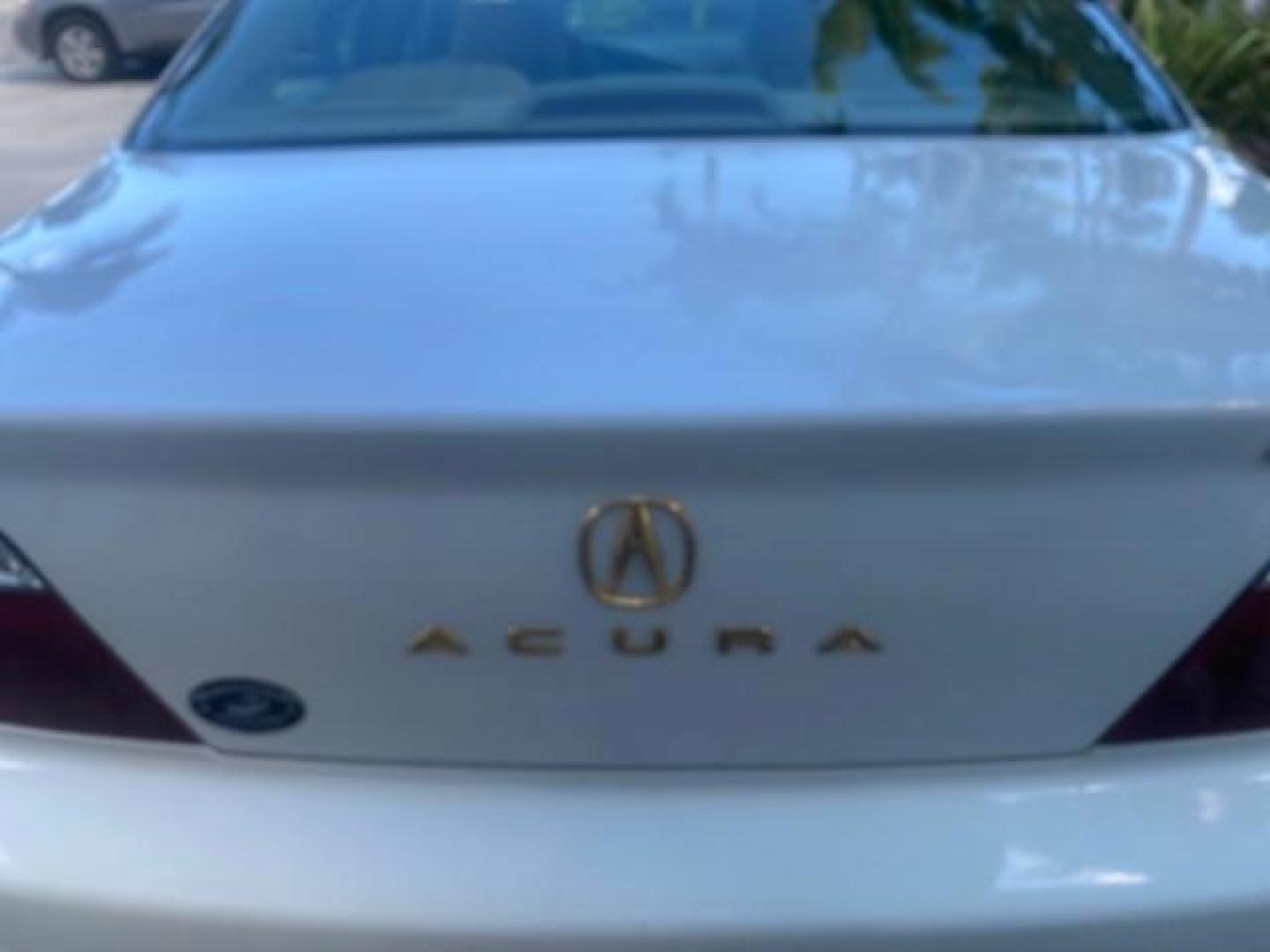 2003 White Diamond /Parchment Acura TL LOW MILES 54,758 1 OWNER FLORIDA (19UUA56673A) with an 3.2L SOHC PGM-FI 24-Valve V6 Engine engine, Automatic transmission, located at 4701 North Dixie Hwy, Pompano Beach, FL, 33064, (954) 422-2889, 26.240938, -80.123474 - OUR WEBPAGE FLORIDACARS1.COM HAS OVER 100 PHOTOS AND FREE CARFAX LINK 2003 ACURA TL 3.2 1 OWNER VIN: 19UUA56673A005753 1 9 U U A 5 6 6 7 3 A 0 0 5 7 5 3 SEDAN 4 DR 3.2L V6 F SOHC 24V GASOLINE 29 MPG FRONT WHEEL DRIVE Features ABS Brakes Air Conditioning Alloy Wheels AM/FM Stereo Automatic Transmissi - Photo#97