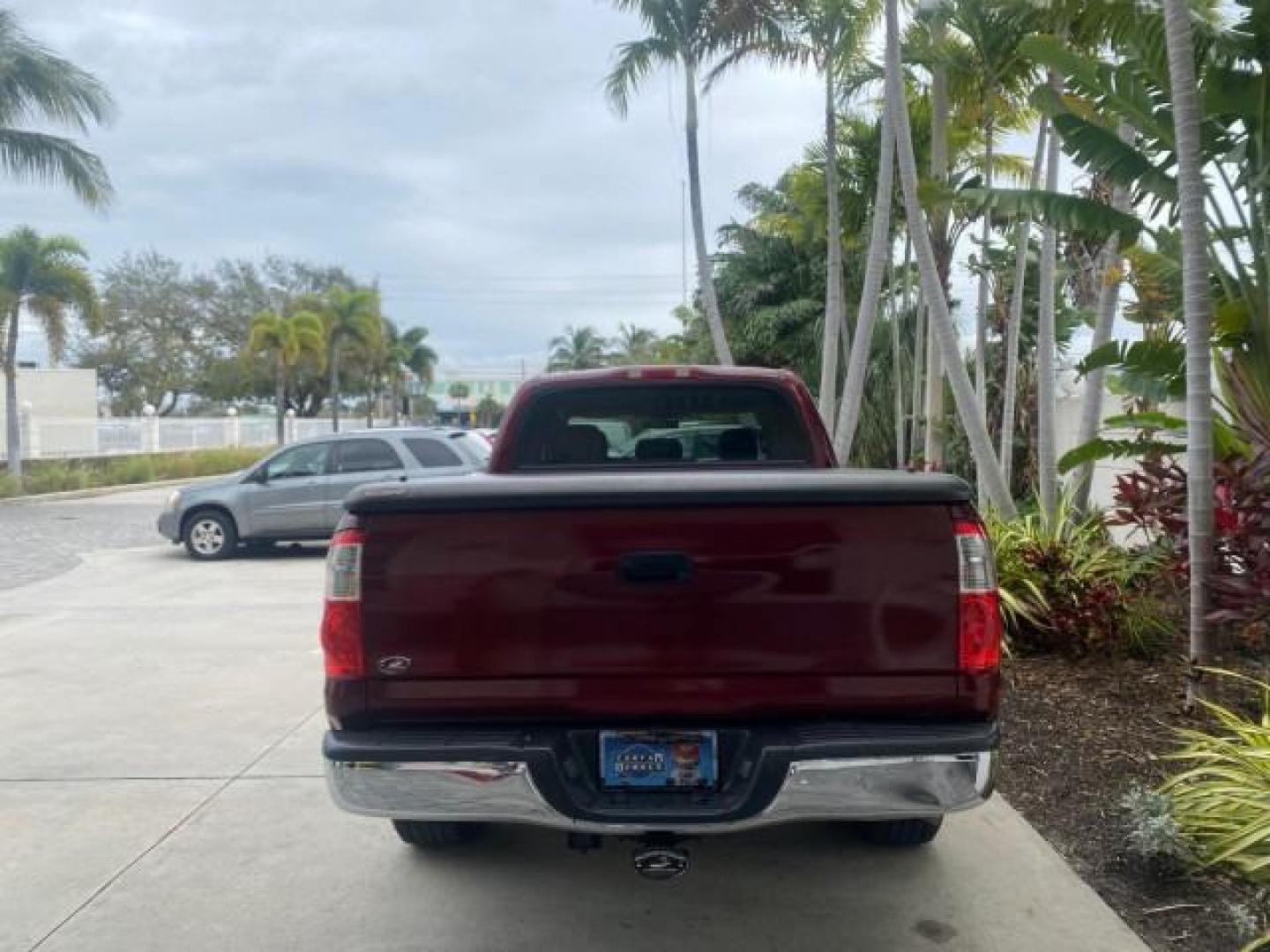 2006 Salsa Red Pearl /Taupe Toyota Tundra SR5 4 DR CREW LOW MILES 93,838 (5TBET34156S) with an 4.7L DOHC SEFI 32-Valve i-Force V8 Engine engine, Automatic transmission, located at 4701 North Dixie Hwy, Pompano Beach, FL, 33064, (954) 422-2889, 26.240938, -80.123474 - OUR WEBPAGE FLORIDACARS1.COM HAS OVER 100 PHOTOS AND FREE CARFAX LINK 2006 TOYOTA TUNDRA SR5 X-SP RACING APPERANCE PCKG - VERY HARD TO FIND IN LEATHER VIN: 5TBET34156S560824 5 T B E T 3 4 1 5 6 S 5 6 0 8 2 4 4 DOOR EXTENDED CAB PICKUP 4.7L V8 F DOHC 32V GASOLINE 19 MPG REAR WHEEL DRIVE Features 20 I - Photo#6