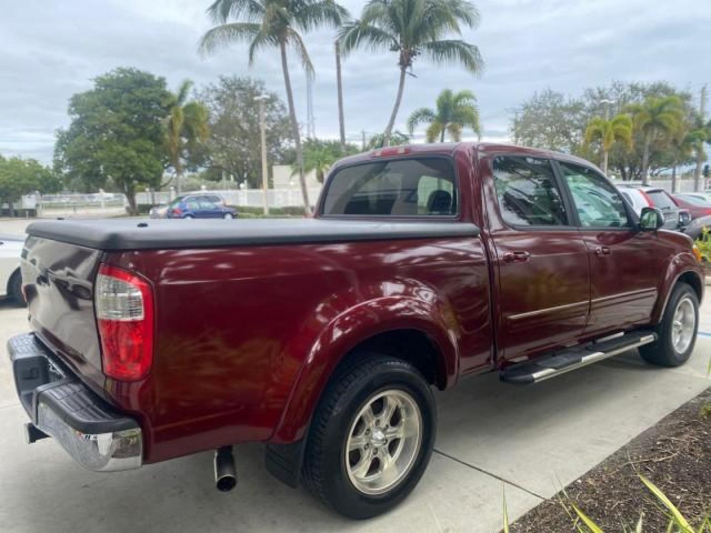 2006 Salsa Red Pearl /Taupe Toyota Tundra SR5 4 DR CREW LOW MILES 93,838 (5TBET34156S) with an 4.7L DOHC SEFI 32-Valve i-Force V8 Engine engine, Automatic transmission, located at 4701 North Dixie Hwy, Pompano Beach, FL, 33064, (954) 422-2889, 26.240938, -80.123474 - OUR WEBPAGE FLORIDACARS1.COM HAS OVER 100 PHOTOS AND FREE CARFAX LINK 2006 TOYOTA TUNDRA SR5 X-SP RACING APPERANCE PCKG - VERY HARD TO FIND IN LEATHER VIN: 5TBET34156S560824 5 T B E T 3 4 1 5 6 S 5 6 0 8 2 4 4 DOOR EXTENDED CAB PICKUP 4.7L V8 F DOHC 32V GASOLINE 19 MPG REAR WHEEL DRIVE Features 20 I - Photo#7