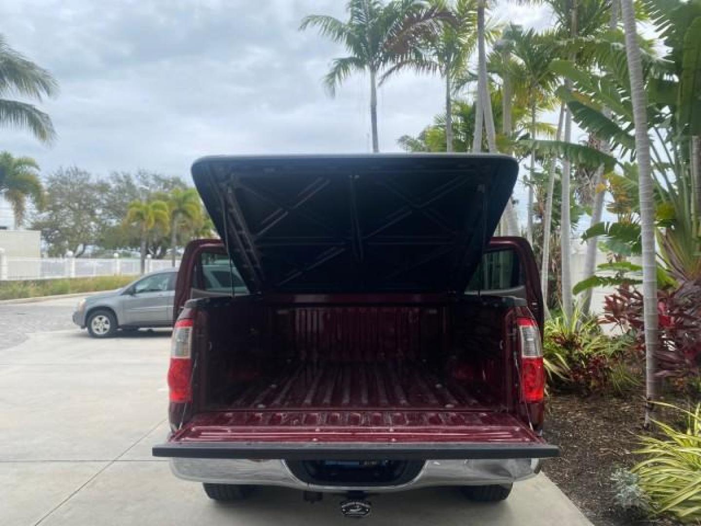 2006 Salsa Red Pearl /Taupe Toyota Tundra SR5 4 DR CREW LOW MILES 93,838 (5TBET34156S) with an 4.7L DOHC SEFI 32-Valve i-Force V8 Engine engine, Automatic transmission, located at 4701 North Dixie Hwy, Pompano Beach, FL, 33064, (954) 422-2889, 26.240938, -80.123474 - OUR WEBPAGE FLORIDACARS1.COM HAS OVER 100 PHOTOS AND FREE CARFAX LINK 2006 TOYOTA TUNDRA SR5 X-SP RACING APPERANCE PCKG - VERY HARD TO FIND IN LEATHER VIN: 5TBET34156S560824 5 T B E T 3 4 1 5 6 S 5 6 0 8 2 4 4 DOOR EXTENDED CAB PICKUP 4.7L V8 F DOHC 32V GASOLINE 19 MPG REAR WHEEL DRIVE Features 20 I - Photo#15