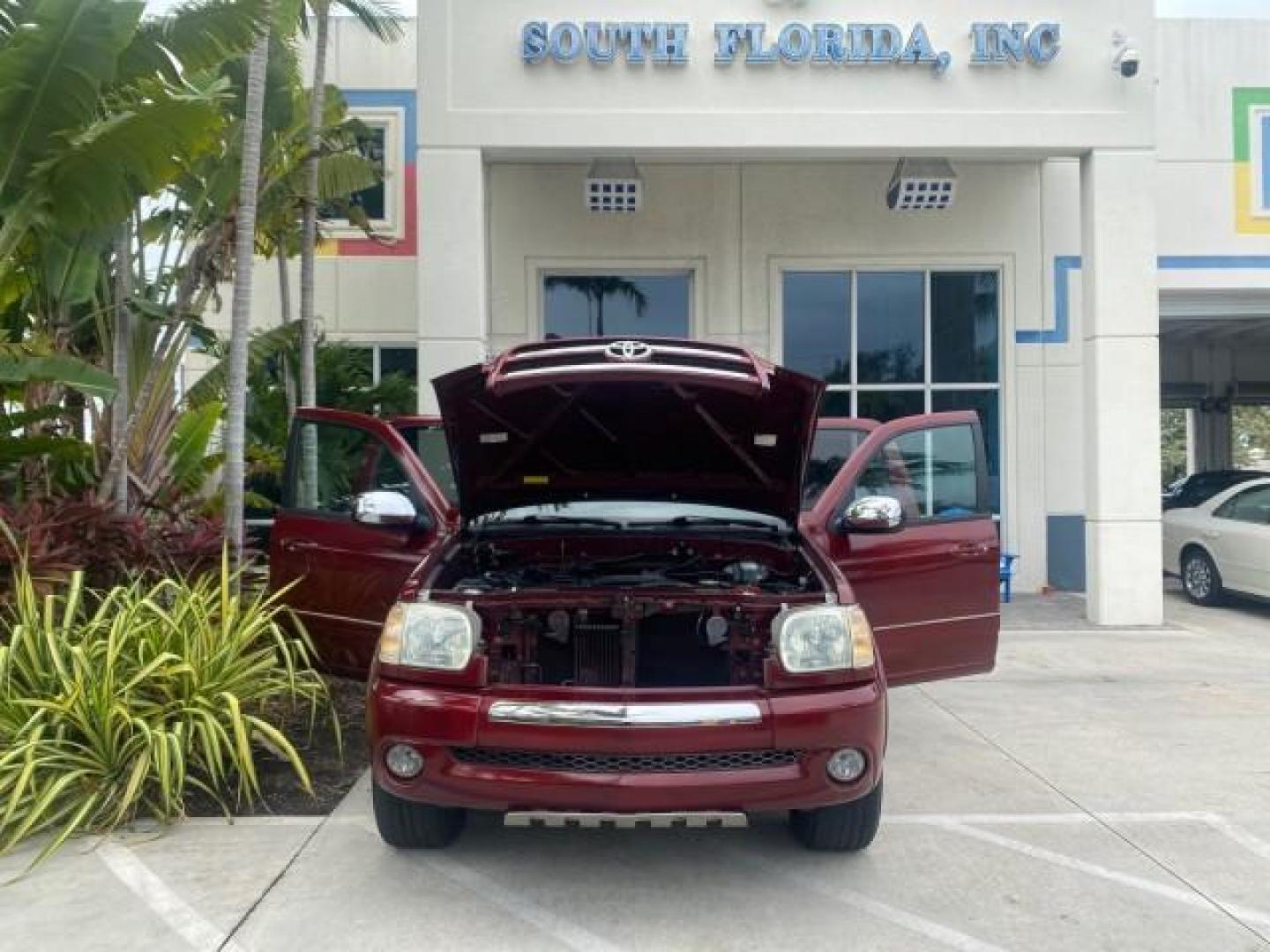 2006 Salsa Red Pearl /Taupe Toyota Tundra SR5 4 DR CREW LOW MILES 93,838 (5TBET34156S) with an 4.7L DOHC SEFI 32-Valve i-Force V8 Engine engine, Automatic transmission, located at 4701 North Dixie Hwy, Pompano Beach, FL, 33064, (954) 422-2889, 26.240938, -80.123474 - OUR WEBPAGE FLORIDACARS1.COM HAS OVER 100 PHOTOS AND FREE CARFAX LINK 2006 TOYOTA TUNDRA SR5 X-SP RACING APPERANCE PCKG - VERY HARD TO FIND IN LEATHER VIN: 5TBET34156S560824 5 T B E T 3 4 1 5 6 S 5 6 0 8 2 4 4 DOOR EXTENDED CAB PICKUP 4.7L V8 F DOHC 32V GASOLINE 19 MPG REAR WHEEL DRIVE Features 20 I - Photo#16