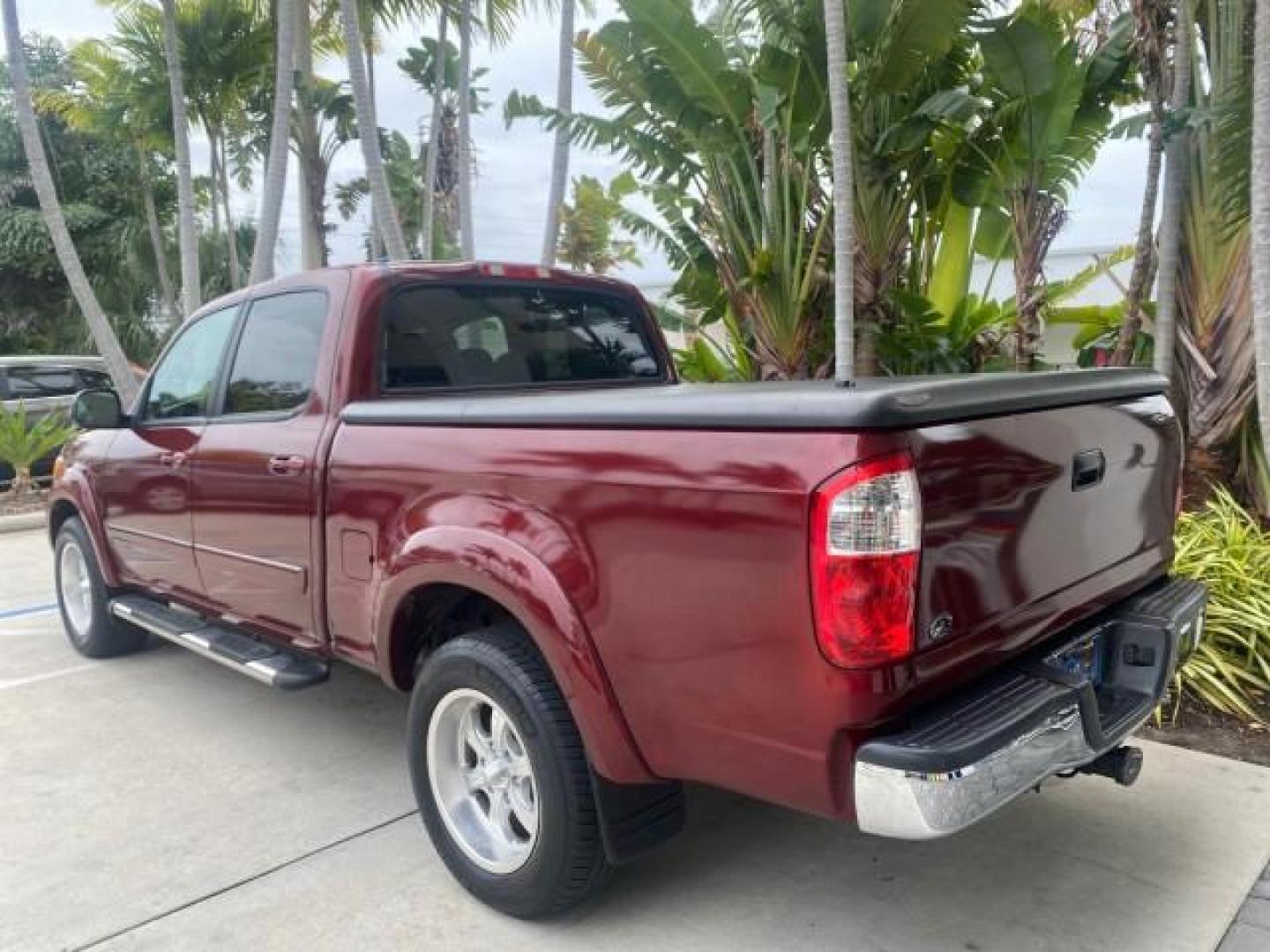 2006 Salsa Red Pearl /Taupe Toyota Tundra SR5 4 DR CREW LOW MILES 93,838 (5TBET34156S) with an 4.7L DOHC SEFI 32-Valve i-Force V8 Engine engine, Automatic transmission, located at 4701 North Dixie Hwy, Pompano Beach, FL, 33064, (954) 422-2889, 26.240938, -80.123474 - OUR WEBPAGE FLORIDACARS1.COM HAS OVER 100 PHOTOS AND FREE CARFAX LINK 2006 TOYOTA TUNDRA SR5 X-SP RACING APPERANCE PCKG - VERY HARD TO FIND IN LEATHER VIN: 5TBET34156S560824 5 T B E T 3 4 1 5 6 S 5 6 0 8 2 4 4 DOOR EXTENDED CAB PICKUP 4.7L V8 F DOHC 32V GASOLINE 19 MPG REAR WHEEL DRIVE Features 20 I - Photo#33