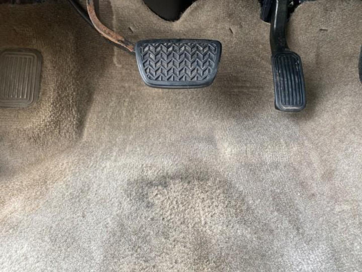 2006 Salsa Red Pearl /Taupe Toyota Tundra SR5 4 DR CREW LOW MILES 93,838 (5TBET34156S) with an 4.7L DOHC SEFI 32-Valve i-Force V8 Engine engine, Automatic transmission, located at 4701 North Dixie Hwy, Pompano Beach, FL, 33064, (954) 422-2889, 26.240938, -80.123474 - OUR WEBPAGE FLORIDACARS1.COM HAS OVER 100 PHOTOS AND FREE CARFAX LINK 2006 TOYOTA TUNDRA SR5 X-SP RACING APPERANCE PCKG - VERY HARD TO FIND IN LEATHER VIN: 5TBET34156S560824 5 T B E T 3 4 1 5 6 S 5 6 0 8 2 4 4 DOOR EXTENDED CAB PICKUP 4.7L V8 F DOHC 32V GASOLINE 19 MPG REAR WHEEL DRIVE Features 20 I - Photo#53