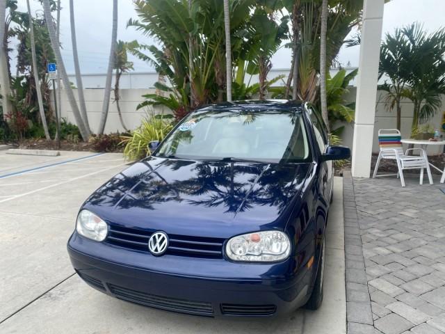 2002 Indigo Blue Pearl /Beige Volkswagen Golf GL LOW MILES 39,298 1 OWNER (9BWBB61J824) with an 2.0L SOHC SMPI I4 Engine engine, Automatic transmission, located at 4701 North Dixie Hwy, Pompano Beach, FL, 33064, (954) 422-2889, 26.240938, -80.123474 - OUR WEBPAGE FLORIDACARS1.COM HAS OVER 100 PHOTOS AND FREE CARFAX LINK 2002 VOLKSWAGEN GOLF GL 1 OWNER HATCHBACK VIN: 9BWBB61J824068531 9 B W B B 6 1 J 8 2 4 0 6 8 5 3 1 HATCHBACK 2 DR 2.0L I4 F SOHC 8V GASOLINE 31 MPG FRONT WHEEL DRIVE Features ABS Brakes Air Conditioning AM/FM Stereo Automatic Tran - Photo#3