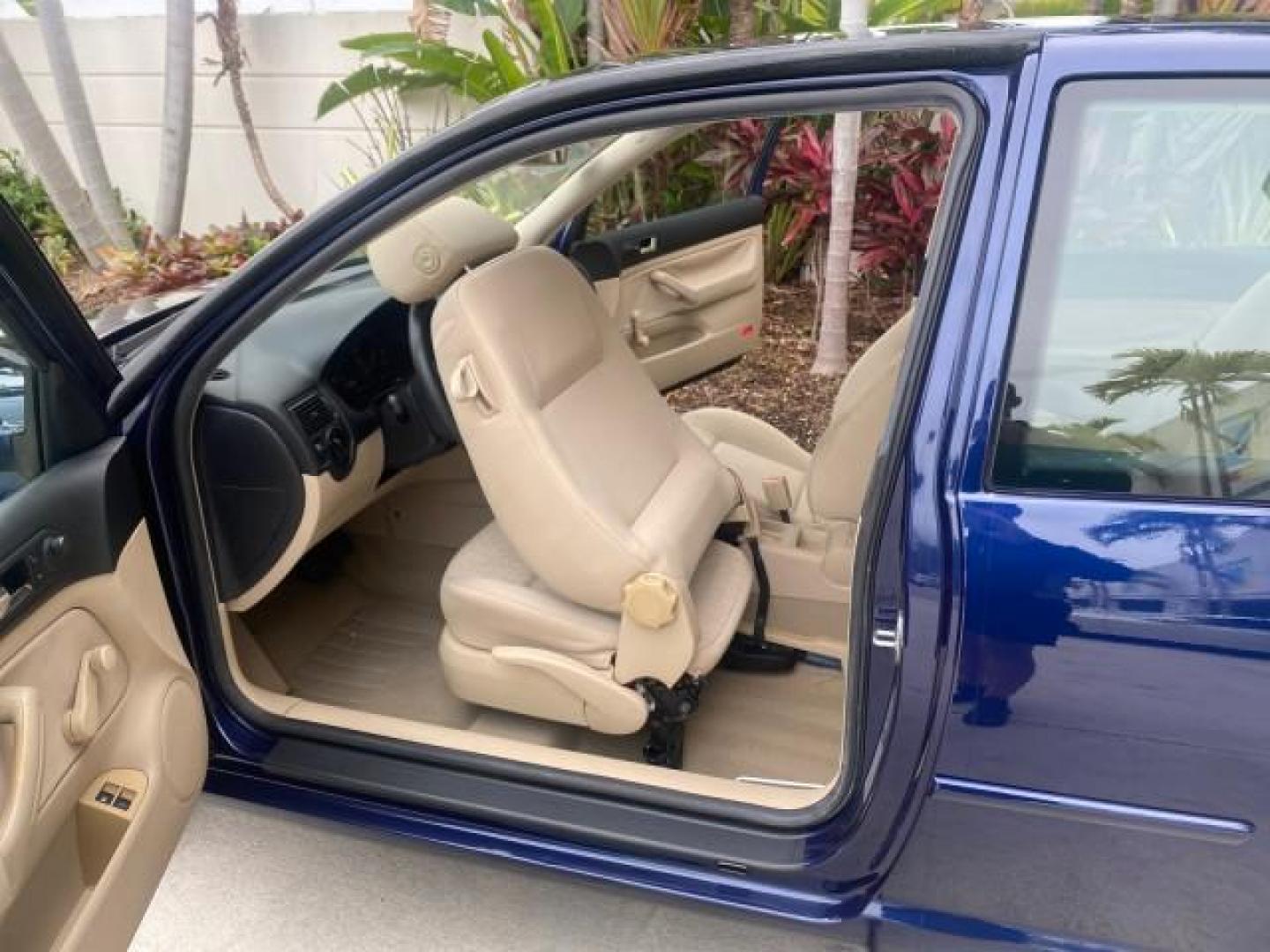 2002 Indigo Blue Pearl /Beige Volkswagen Golf GL LOW MILES 39,298 1 OWNER (9BWBB61J824) with an 2.0L SOHC SMPI I4 Engine engine, Automatic transmission, located at 4701 North Dixie Hwy, Pompano Beach, FL, 33064, (954) 422-2889, 26.240938, -80.123474 - OUR WEBPAGE FLORIDACARS1.COM HAS OVER 100 PHOTOS AND FREE CARFAX LINK 2002 VOLKSWAGEN GOLF GL 1 OWNER HATCHBACK VIN: 9BWBB61J824068531 9 B W B B 6 1 J 8 2 4 0 6 8 5 3 1 HATCHBACK 2 DR 2.0L I4 F SOHC 8V GASOLINE 31 MPG FRONT WHEEL DRIVE Features ABS Brakes Air Conditioning AM/FM Stereo Automatic Tran - Photo#13