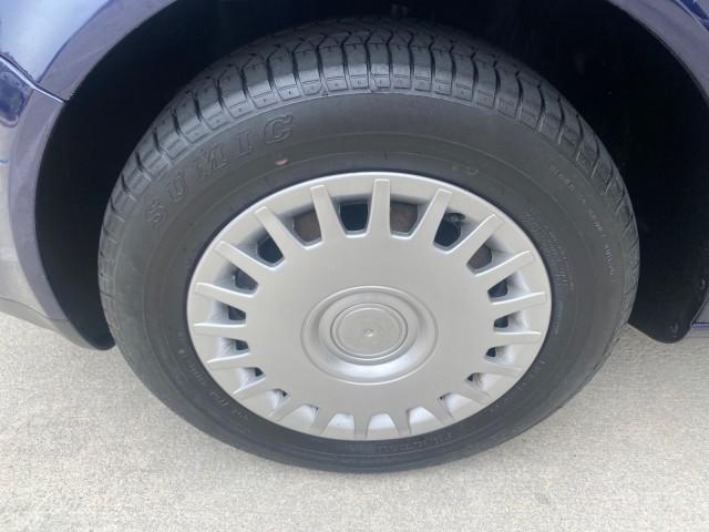 2002 Indigo Blue Pearl /Beige Volkswagen Golf GL LOW MILES 39,298 1 OWNER (9BWBB61J824) with an 2.0L SOHC SMPI I4 Engine engine, Automatic transmission, located at 4701 North Dixie Hwy, Pompano Beach, FL, 33064, (954) 422-2889, 26.240938, -80.123474 - OUR WEBPAGE FLORIDACARS1.COM HAS OVER 100 PHOTOS AND FREE CARFAX LINK 2002 VOLKSWAGEN GOLF GL 1 OWNER HATCHBACK VIN: 9BWBB61J824068531 9 B W B B 6 1 J 8 2 4 0 6 8 5 3 1 HATCHBACK 2 DR 2.0L I4 F SOHC 8V GASOLINE 31 MPG FRONT WHEEL DRIVE Features ABS Brakes Air Conditioning AM/FM Stereo Automatic Tran - Photo#19