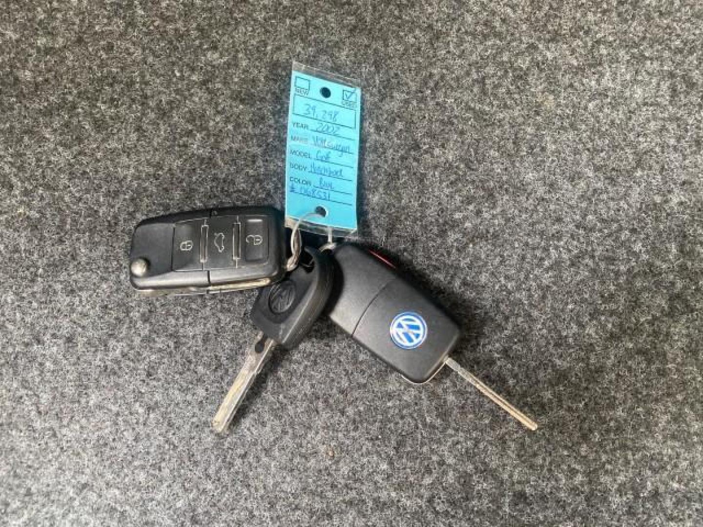 2002 Indigo Blue Pearl /Beige Volkswagen Golf GL LOW MILES 39,298 1 OWNER (9BWBB61J824) with an 2.0L SOHC SMPI I4 Engine engine, Automatic transmission, located at 4701 North Dixie Hwy, Pompano Beach, FL, 33064, (954) 422-2889, 26.240938, -80.123474 - OUR WEBPAGE FLORIDACARS1.COM HAS OVER 100 PHOTOS AND FREE CARFAX LINK 2002 VOLKSWAGEN GOLF GL 1 OWNER HATCHBACK VIN: 9BWBB61J824068531 9 B W B B 6 1 J 8 2 4 0 6 8 5 3 1 HATCHBACK 2 DR 2.0L I4 F SOHC 8V GASOLINE 31 MPG FRONT WHEEL DRIVE Features ABS Brakes Air Conditioning AM/FM Stereo Automatic Tran - Photo#23