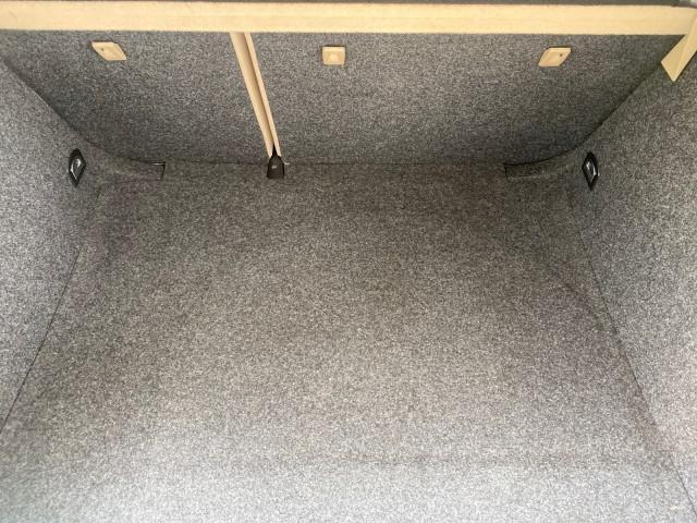 2002 Indigo Blue Pearl /Beige Volkswagen Golf GL LOW MILES 39,298 1 OWNER (9BWBB61J824) with an 2.0L SOHC SMPI I4 Engine engine, Automatic transmission, located at 4701 North Dixie Hwy, Pompano Beach, FL, 33064, (954) 422-2889, 26.240938, -80.123474 - OUR WEBPAGE FLORIDACARS1.COM HAS OVER 100 PHOTOS AND FREE CARFAX LINK 2002 VOLKSWAGEN GOLF GL 1 OWNER HATCHBACK VIN: 9BWBB61J824068531 9 B W B B 6 1 J 8 2 4 0 6 8 5 3 1 HATCHBACK 2 DR 2.0L I4 F SOHC 8V GASOLINE 31 MPG FRONT WHEEL DRIVE Features ABS Brakes Air Conditioning AM/FM Stereo Automatic Tran - Photo#84