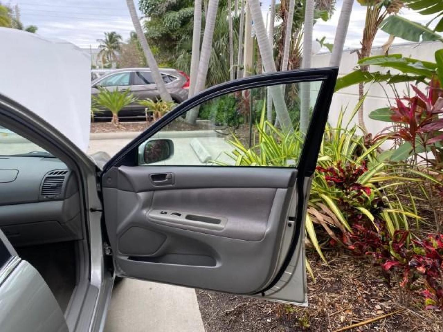 2002 Desert Sand Mica /Stone Toyota Camry LE 4CYL LOW MILES 43,045 1 OWNER (4T1BE32K72U) with an 2.4L Twin-Cam EFI 16-Valve 4-Cyl Engine engine, Automatic transmission, located at 4701 North Dixie Hwy, Pompano Beach, FL, 33064, (954) 422-2889, 26.240938, -80.123474 - OUR WEBPAGE FLORIDACARS1.COM HAS OVER 100 PHOTOS AND FREE CARFAX LINK 2002 TOYOTA CAMRY LE 1 OWNER NORTH CAROLINA RETIREE 40 SERVICES PAMPERED VIN: 4T1BE32K72U051836 4 T 1 B E 3 2 K 7 2 U 0 5 1 8 3 6 SEDAN 4 DR 2.4L I4 F DOHC 16V GASOLINE 32 MPG GREAT COMMUTER CAR VERY DEPENDABLE FRONT WHEEL DRIVE F - Photo#11