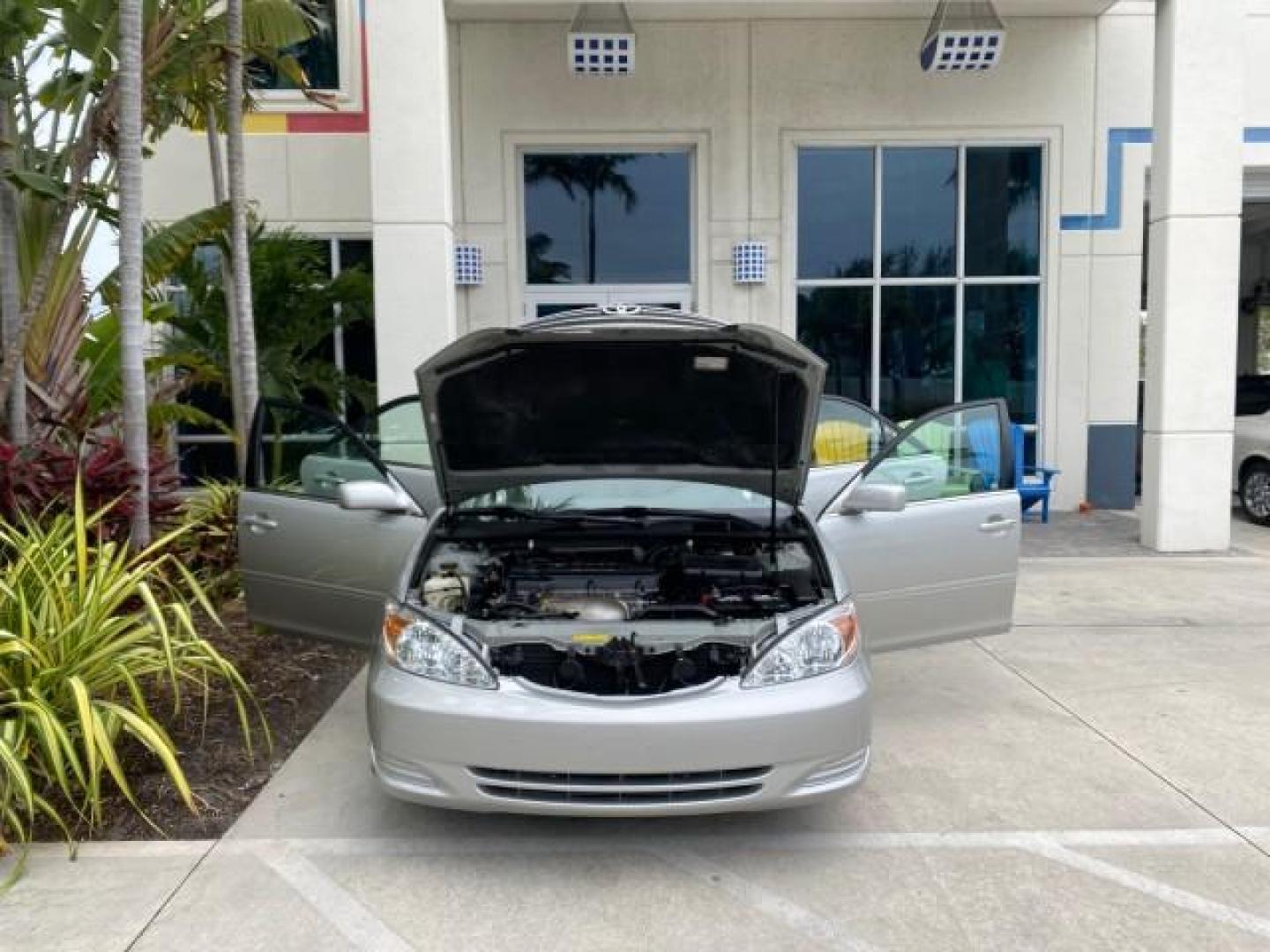 2002 Desert Sand Mica /Stone Toyota Camry LE 4CYL LOW MILES 43,045 1 OWNER (4T1BE32K72U) with an 2.4L Twin-Cam EFI 16-Valve 4-Cyl Engine engine, Automatic transmission, located at 4701 North Dixie Hwy, Pompano Beach, FL, 33064, (954) 422-2889, 26.240938, -80.123474 - OUR WEBPAGE FLORIDACARS1.COM HAS OVER 100 PHOTOS AND FREE CARFAX LINK 2002 TOYOTA CAMRY LE 1 OWNER NORTH CAROLINA RETIREE 40 SERVICES PAMPERED VIN: 4T1BE32K72U051836 4 T 1 B E 3 2 K 7 2 U 0 5 1 8 3 6 SEDAN 4 DR 2.4L I4 F DOHC 16V GASOLINE 32 MPG GREAT COMMUTER CAR VERY DEPENDABLE FRONT WHEEL DRIVE F - Photo#16