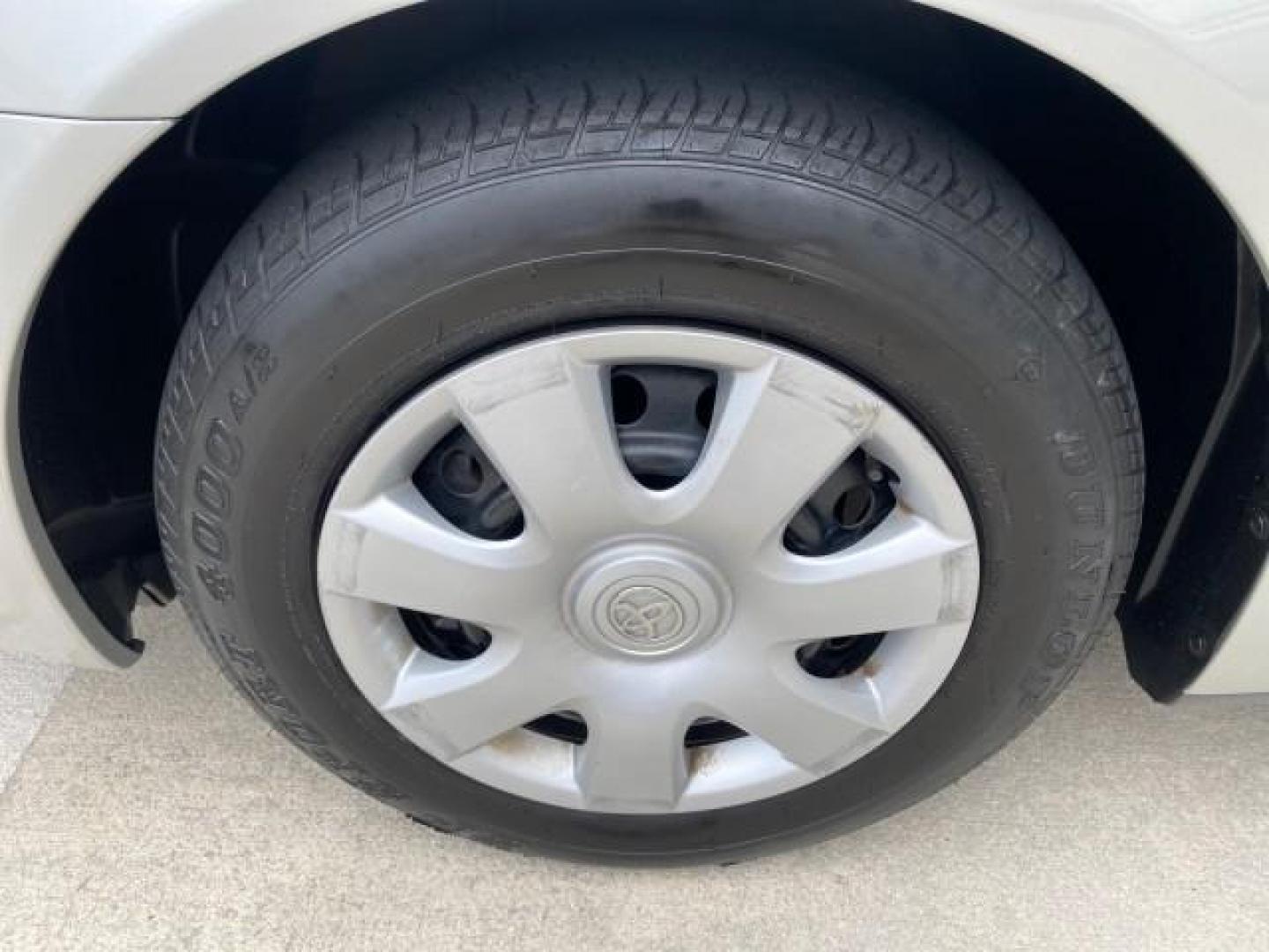 2002 Desert Sand Mica /Stone Toyota Camry LE 4CYL LOW MILES 43,045 1 OWNER (4T1BE32K72U) with an 2.4L Twin-Cam EFI 16-Valve 4-Cyl Engine engine, Automatic transmission, located at 4701 North Dixie Hwy, Pompano Beach, FL, 33064, (954) 422-2889, 26.240938, -80.123474 - OUR WEBPAGE FLORIDACARS1.COM HAS OVER 100 PHOTOS AND FREE CARFAX LINK 2002 TOYOTA CAMRY LE 1 OWNER NORTH CAROLINA RETIREE 40 SERVICES PAMPERED VIN: 4T1BE32K72U051836 4 T 1 B E 3 2 K 7 2 U 0 5 1 8 3 6 SEDAN 4 DR 2.4L I4 F DOHC 16V GASOLINE 32 MPG GREAT COMMUTER CAR VERY DEPENDABLE FRONT WHEEL DRIVE F - Photo#19