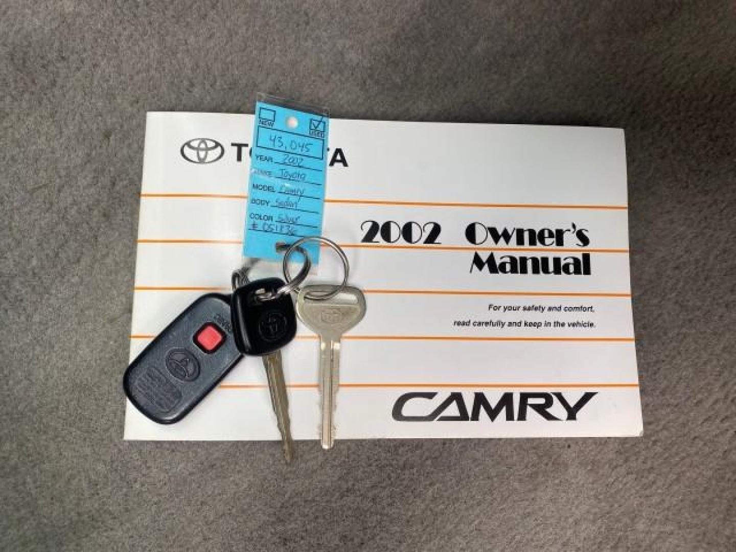 2002 Desert Sand Mica /Stone Toyota Camry LE 4CYL LOW MILES 43,045 1 OWNER (4T1BE32K72U) with an 2.4L Twin-Cam EFI 16-Valve 4-Cyl Engine engine, Automatic transmission, located at 4701 North Dixie Hwy, Pompano Beach, FL, 33064, (954) 422-2889, 26.240938, -80.123474 - OUR WEBPAGE FLORIDACARS1.COM HAS OVER 100 PHOTOS AND FREE CARFAX LINK 2002 TOYOTA CAMRY LE 1 OWNER NORTH CAROLINA RETIREE 40 SERVICES PAMPERED VIN: 4T1BE32K72U051836 4 T 1 B E 3 2 K 7 2 U 0 5 1 8 3 6 SEDAN 4 DR 2.4L I4 F DOHC 16V GASOLINE 32 MPG GREAT COMMUTER CAR VERY DEPENDABLE FRONT WHEEL DRIVE F - Photo#23