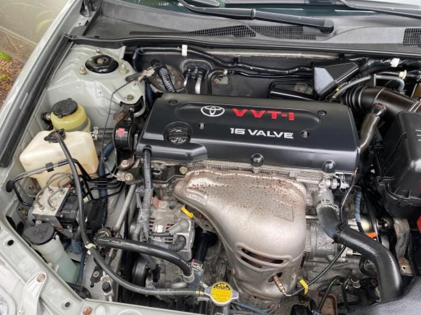 2002 Desert Sand Mica /Stone Toyota Camry LE 4CYL LOW MILES 43,045 1 OWNER (4T1BE32K72U) with an 2.4L Twin-Cam EFI 16-Valve 4-Cyl Engine engine, Automatic transmission, located at 4701 North Dixie Hwy, Pompano Beach, FL, 33064, (954) 422-2889, 26.240938, -80.123474 - OUR WEBPAGE FLORIDACARS1.COM HAS OVER 100 PHOTOS AND FREE CARFAX LINK 2002 TOYOTA CAMRY LE 1 OWNER NORTH CAROLINA RETIREE 40 SERVICES PAMPERED VIN: 4T1BE32K72U051836 4 T 1 B E 3 2 K 7 2 U 0 5 1 8 3 6 SEDAN 4 DR 2.4L I4 F DOHC 16V GASOLINE 32 MPG GREAT COMMUTER CAR VERY DEPENDABLE FRONT WHEEL DRIVE F - Photo#24