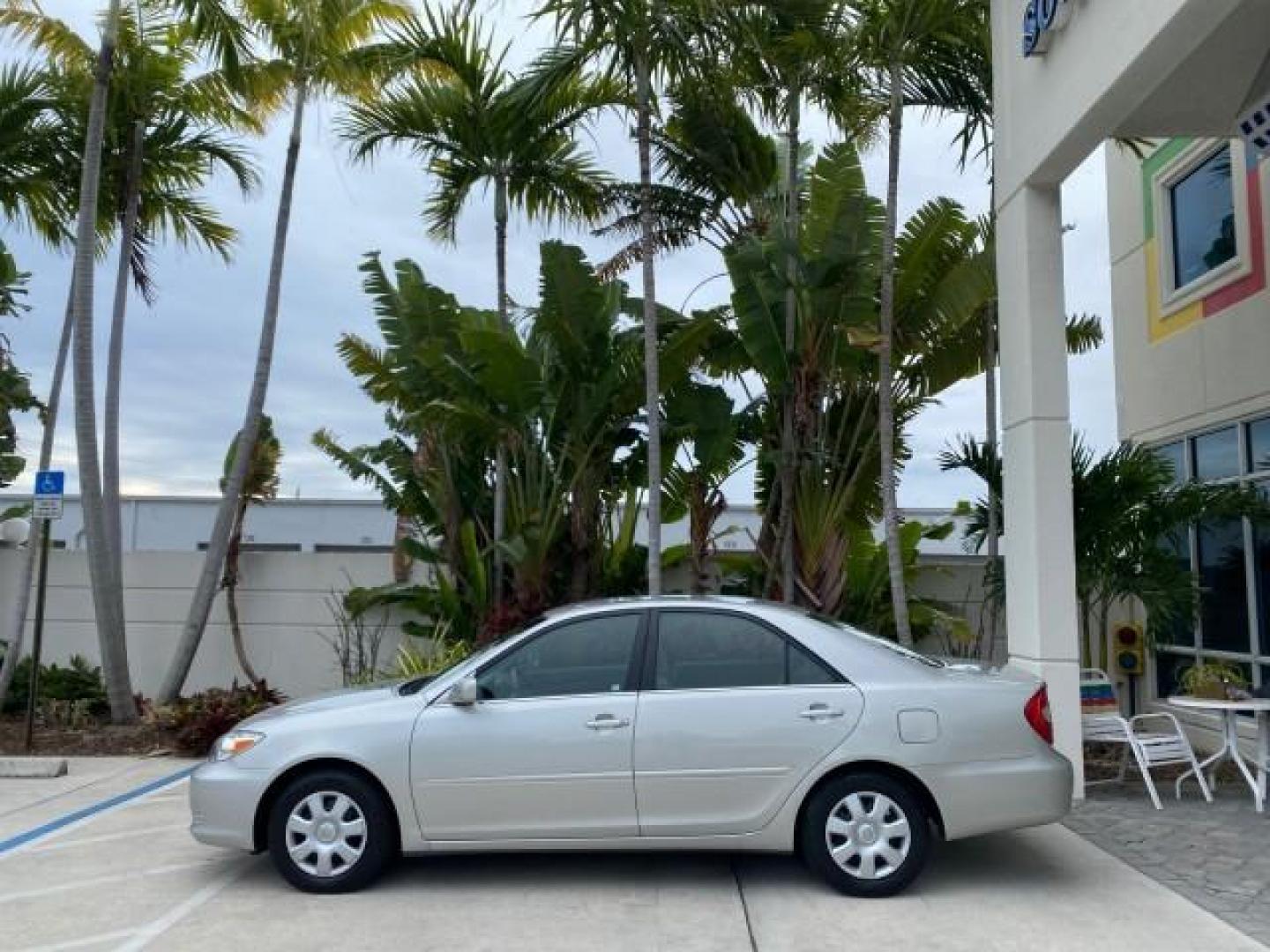 2002 Desert Sand Mica /Stone Toyota Camry LE 4CYL LOW MILES 43,045 1 OWNER (4T1BE32K72U) with an 2.4L Twin-Cam EFI 16-Valve 4-Cyl Engine engine, Automatic transmission, located at 4701 North Dixie Hwy, Pompano Beach, FL, 33064, (954) 422-2889, 26.240938, -80.123474 - OUR WEBPAGE FLORIDACARS1.COM HAS OVER 100 PHOTOS AND FREE CARFAX LINK 2002 TOYOTA CAMRY LE 1 OWNER NORTH CAROLINA RETIREE 40 SERVICES PAMPERED VIN: 4T1BE32K72U051836 4 T 1 B E 3 2 K 7 2 U 0 5 1 8 3 6 SEDAN 4 DR 2.4L I4 F DOHC 16V GASOLINE 32 MPG GREAT COMMUTER CAR VERY DEPENDABLE FRONT WHEEL DRIVE F - Photo#30