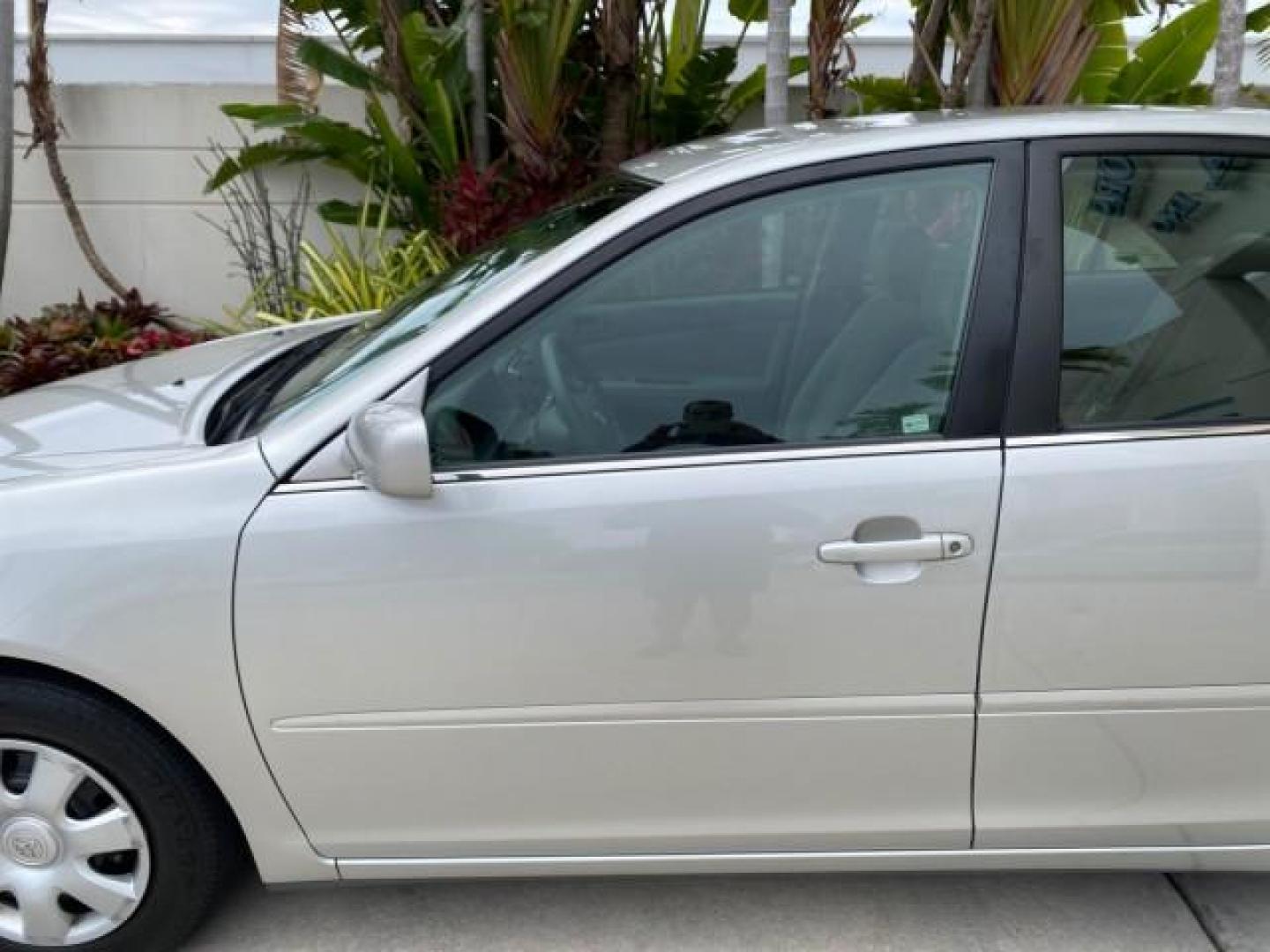 2002 Desert Sand Mica /Stone Toyota Camry LE 4CYL LOW MILES 43,045 1 OWNER (4T1BE32K72U) with an 2.4L Twin-Cam EFI 16-Valve 4-Cyl Engine engine, Automatic transmission, located at 4701 North Dixie Hwy, Pompano Beach, FL, 33064, (954) 422-2889, 26.240938, -80.123474 - OUR WEBPAGE FLORIDACARS1.COM HAS OVER 100 PHOTOS AND FREE CARFAX LINK 2002 TOYOTA CAMRY LE 1 OWNER NORTH CAROLINA RETIREE 40 SERVICES PAMPERED VIN: 4T1BE32K72U051836 4 T 1 B E 3 2 K 7 2 U 0 5 1 8 3 6 SEDAN 4 DR 2.4L I4 F DOHC 16V GASOLINE 32 MPG GREAT COMMUTER CAR VERY DEPENDABLE FRONT WHEEL DRIVE F - Photo#36