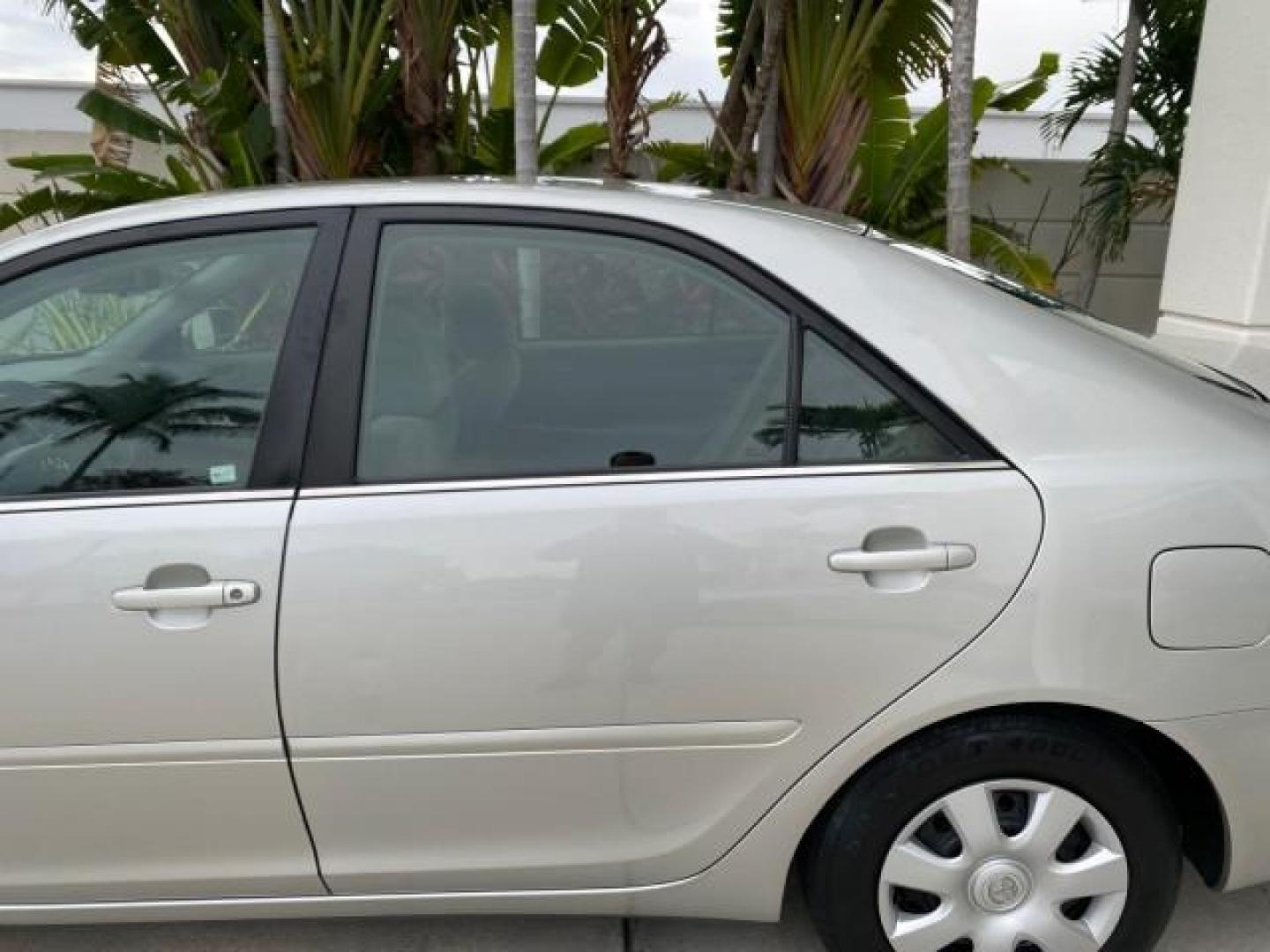 2002 Desert Sand Mica /Stone Toyota Camry LE 4CYL LOW MILES 43,045 1 OWNER (4T1BE32K72U) with an 2.4L Twin-Cam EFI 16-Valve 4-Cyl Engine engine, Automatic transmission, located at 4701 North Dixie Hwy, Pompano Beach, FL, 33064, (954) 422-2889, 26.240938, -80.123474 - OUR WEBPAGE FLORIDACARS1.COM HAS OVER 100 PHOTOS AND FREE CARFAX LINK 2002 TOYOTA CAMRY LE 1 OWNER NORTH CAROLINA RETIREE 40 SERVICES PAMPERED VIN: 4T1BE32K72U051836 4 T 1 B E 3 2 K 7 2 U 0 5 1 8 3 6 SEDAN 4 DR 2.4L I4 F DOHC 16V GASOLINE 32 MPG GREAT COMMUTER CAR VERY DEPENDABLE FRONT WHEEL DRIVE F - Photo#68