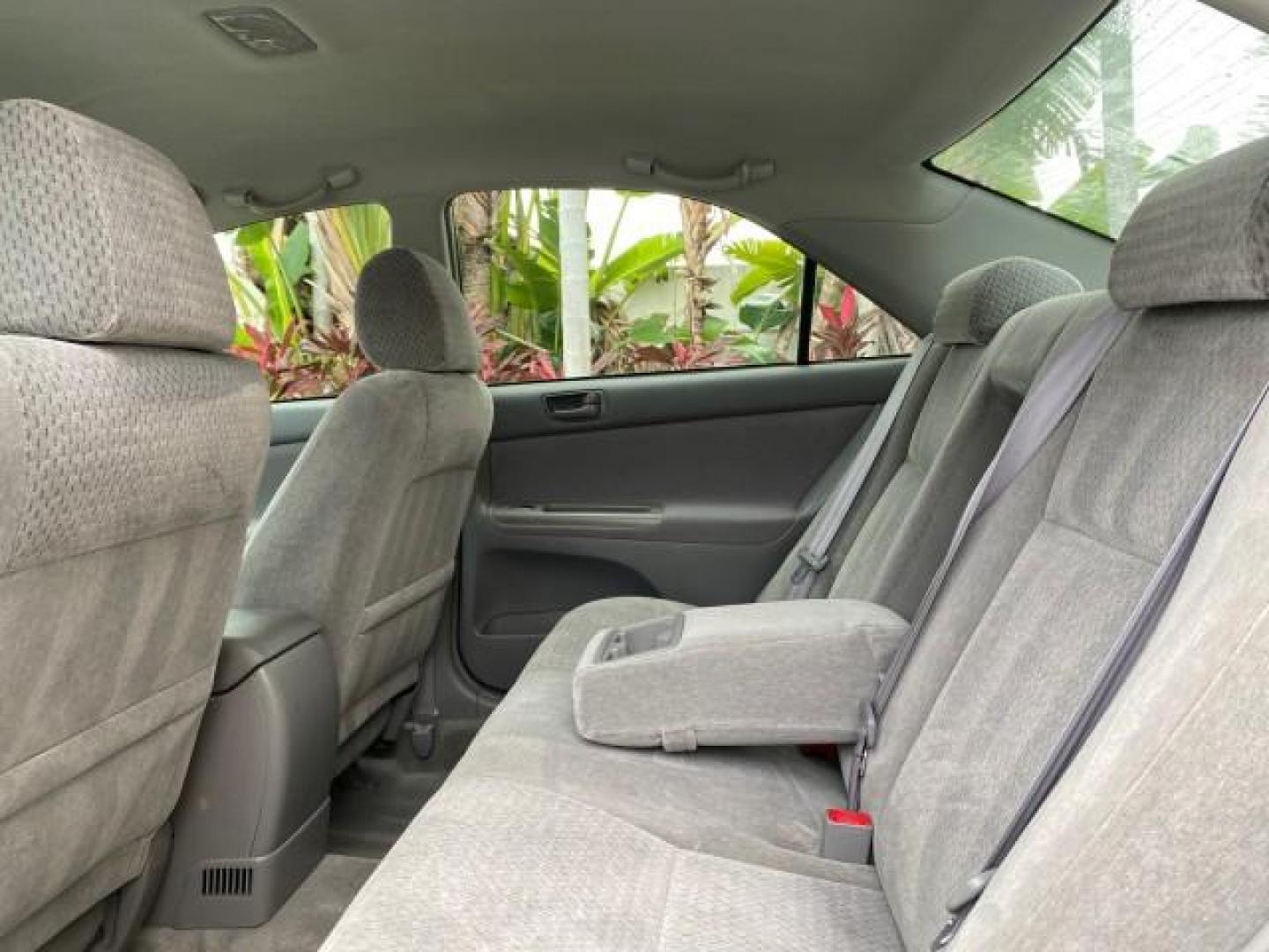 2002 Desert Sand Mica /Stone Toyota Camry LE 4CYL LOW MILES 43,045 1 OWNER (4T1BE32K72U) with an 2.4L Twin-Cam EFI 16-Valve 4-Cyl Engine engine, Automatic transmission, located at 4701 North Dixie Hwy, Pompano Beach, FL, 33064, (954) 422-2889, 26.240938, -80.123474 - OUR WEBPAGE FLORIDACARS1.COM HAS OVER 100 PHOTOS AND FREE CARFAX LINK 2002 TOYOTA CAMRY LE 1 OWNER NORTH CAROLINA RETIREE 40 SERVICES PAMPERED VIN: 4T1BE32K72U051836 4 T 1 B E 3 2 K 7 2 U 0 5 1 8 3 6 SEDAN 4 DR 2.4L I4 F DOHC 16V GASOLINE 32 MPG GREAT COMMUTER CAR VERY DEPENDABLE FRONT WHEEL DRIVE F - Photo#74