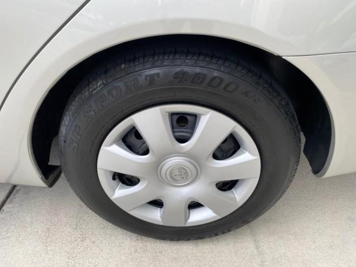 2002 Desert Sand Mica /Stone Toyota Camry LE 4CYL LOW MILES 43,045 1 OWNER (4T1BE32K72U) with an 2.4L Twin-Cam EFI 16-Valve 4-Cyl Engine engine, Automatic transmission, located at 4701 North Dixie Hwy, Pompano Beach, FL, 33064, (954) 422-2889, 26.240938, -80.123474 - OUR WEBPAGE FLORIDACARS1.COM HAS OVER 100 PHOTOS AND FREE CARFAX LINK 2002 TOYOTA CAMRY LE 1 OWNER NORTH CAROLINA RETIREE 40 SERVICES PAMPERED VIN: 4T1BE32K72U051836 4 T 1 B E 3 2 K 7 2 U 0 5 1 8 3 6 SEDAN 4 DR 2.4L I4 F DOHC 16V GASOLINE 32 MPG GREAT COMMUTER CAR VERY DEPENDABLE FRONT WHEEL DRIVE F - Photo#81