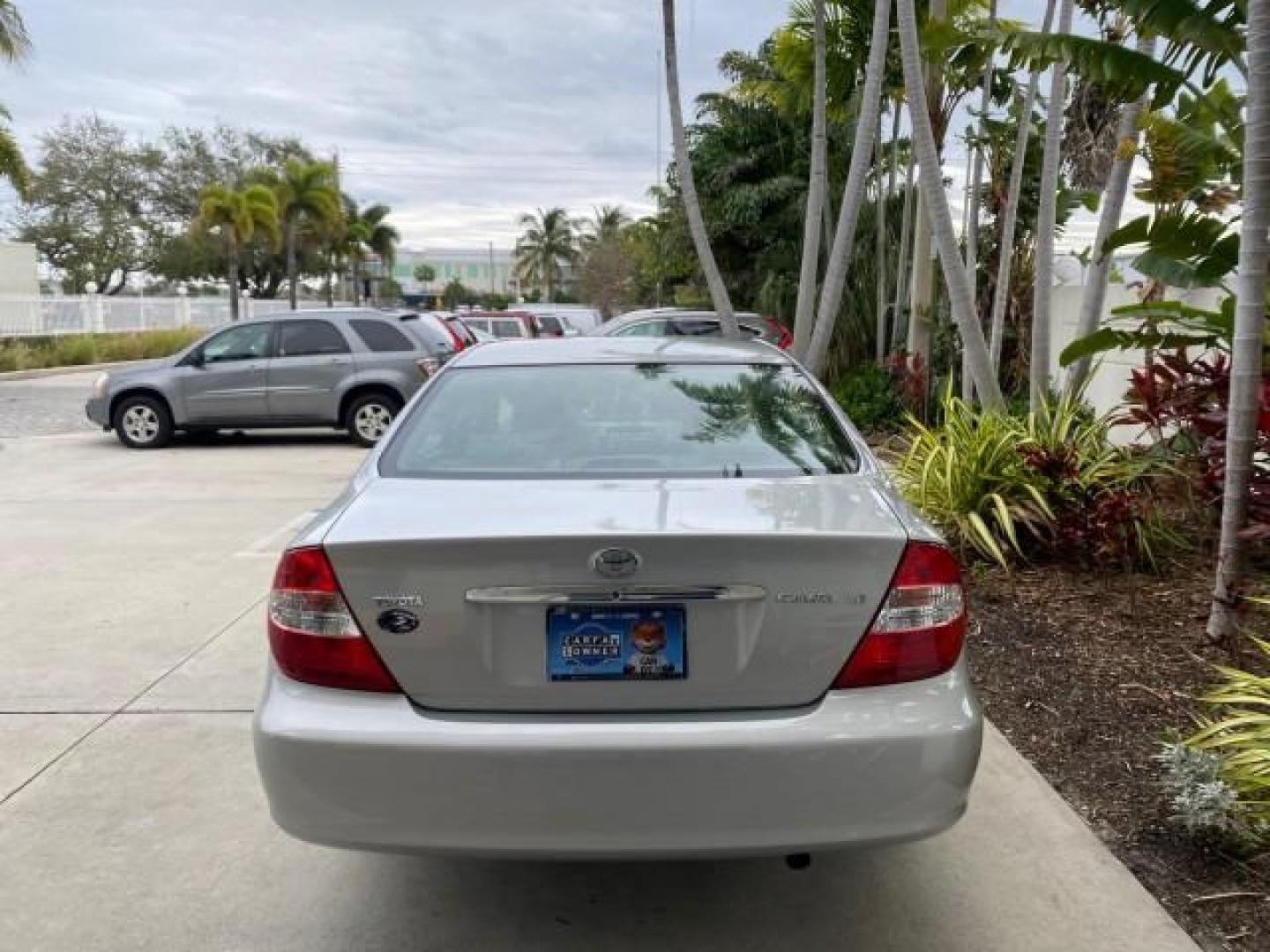 2002 Desert Sand Mica /Stone Toyota Camry LE 4CYL LOW MILES 43,045 1 OWNER (4T1BE32K72U) with an 2.4L Twin-Cam EFI 16-Valve 4-Cyl Engine engine, Automatic transmission, located at 4701 North Dixie Hwy, Pompano Beach, FL, 33064, (954) 422-2889, 26.240938, -80.123474 - OUR WEBPAGE FLORIDACARS1.COM HAS OVER 100 PHOTOS AND FREE CARFAX LINK 2002 TOYOTA CAMRY LE 1 OWNER NORTH CAROLINA RETIREE 40 SERVICES PAMPERED VIN: 4T1BE32K72U051836 4 T 1 B E 3 2 K 7 2 U 0 5 1 8 3 6 SEDAN 4 DR 2.4L I4 F DOHC 16V GASOLINE 32 MPG GREAT COMMUTER CAR VERY DEPENDABLE FRONT WHEEL DRIVE F - Photo#85