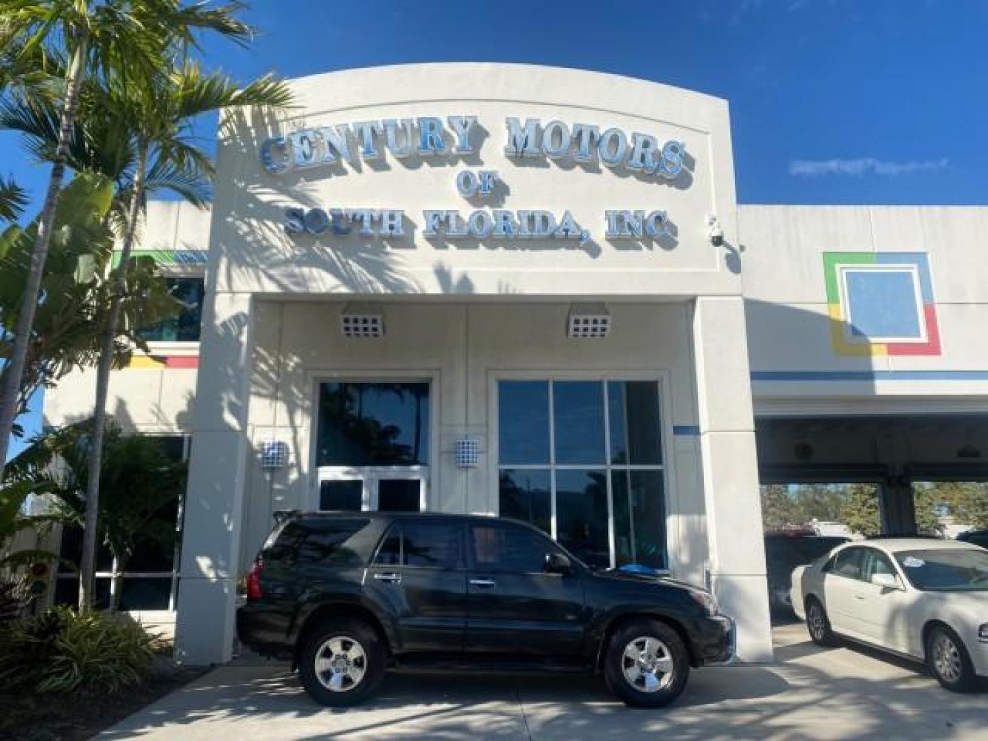 2007 Galactic Gray Mica /Dark Charcoal Toyota 4Runner SR5 Sport LIMITED LEATHER (JTEZU14R278) with an 4.0L DOHC SMPI 24-Valve VVT-i V6 Engine engine, Automatic transmission, located at 4701 North Dixie Hwy, Pompano Beach, FL, 33064, (954) 422-2889, 26.240938, -80.123474 - OUR WEBPAGE FLORIDACARS1.COM HAS OVER 100 PHOTOS AND FREE CARFAX LINK 2007 TOYOTA 4RUNNER SR5 SPORT LIMITED LEATHER LOADED REAR WHEEL DRIVE WITH TOW PACKAGE VIN: JTEZU14R278075056 J T E Z U 1 4 R 2 7 8 0 7 5 0 5 6 4 DOOR WAGON/SPORT UTILITY 4.0L V6 F DOHC 24V GASOLINE 22 MPG REAR WHEEL DRIVE Feature- Photo#0