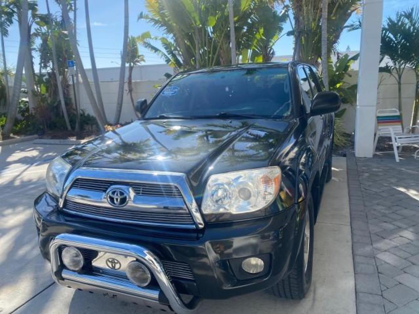 2007 Galactic Gray Mica /Dark Charcoal Toyota 4Runner SR5 Sport LIMITED LEATHER (JTEZU14R278) with an 4.0L DOHC SMPI 24-Valve VVT-i V6 Engine engine, Automatic transmission, located at 4701 North Dixie Hwy, Pompano Beach, FL, 33064, (954) 422-2889, 26.240938, -80.123474 - OUR WEBPAGE FLORIDACARS1.COM HAS OVER 100 PHOTOS AND FREE CARFAX LINK 2007 TOYOTA 4RUNNER SR5 SPORT LIMITED LEATHER LOADED REAR WHEEL DRIVE WITH TOW PACKAGE VIN: JTEZU14R278075056 J T E Z U 1 4 R 2 7 8 0 7 5 0 5 6 4 DOOR WAGON/SPORT UTILITY 4.0L V6 F DOHC 24V GASOLINE 22 MPG REAR WHEEL DRIVE Feature- Photo#3