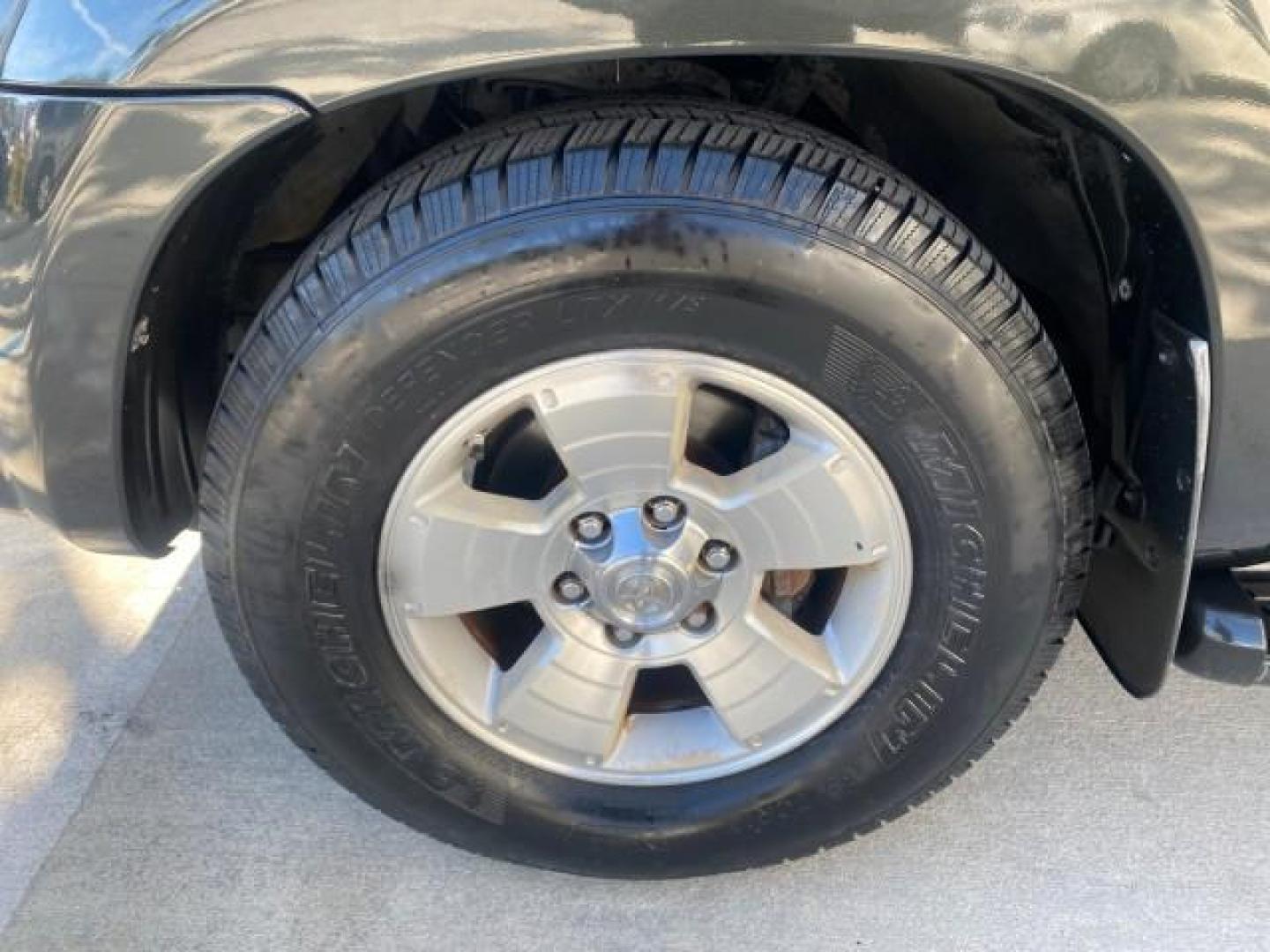 2007 Galactic Gray Mica /Dark Charcoal Toyota 4Runner SR5 Sport LIMITED LEATHER (JTEZU14R278) with an 4.0L DOHC SMPI 24-Valve VVT-i V6 Engine engine, Automatic transmission, located at 4701 North Dixie Hwy, Pompano Beach, FL, 33064, (954) 422-2889, 26.240938, -80.123474 - OUR WEBPAGE FLORIDACARS1.COM HAS OVER 100 PHOTOS AND FREE CARFAX LINK 2007 TOYOTA 4RUNNER SR5 SPORT LIMITED LEATHER LOADED REAR WHEEL DRIVE WITH TOW PACKAGE VIN: JTEZU14R278075056 J T E Z U 1 4 R 2 7 8 0 7 5 0 5 6 4 DOOR WAGON/SPORT UTILITY 4.0L V6 F DOHC 24V GASOLINE 22 MPG REAR WHEEL DRIVE Feature- Photo#19