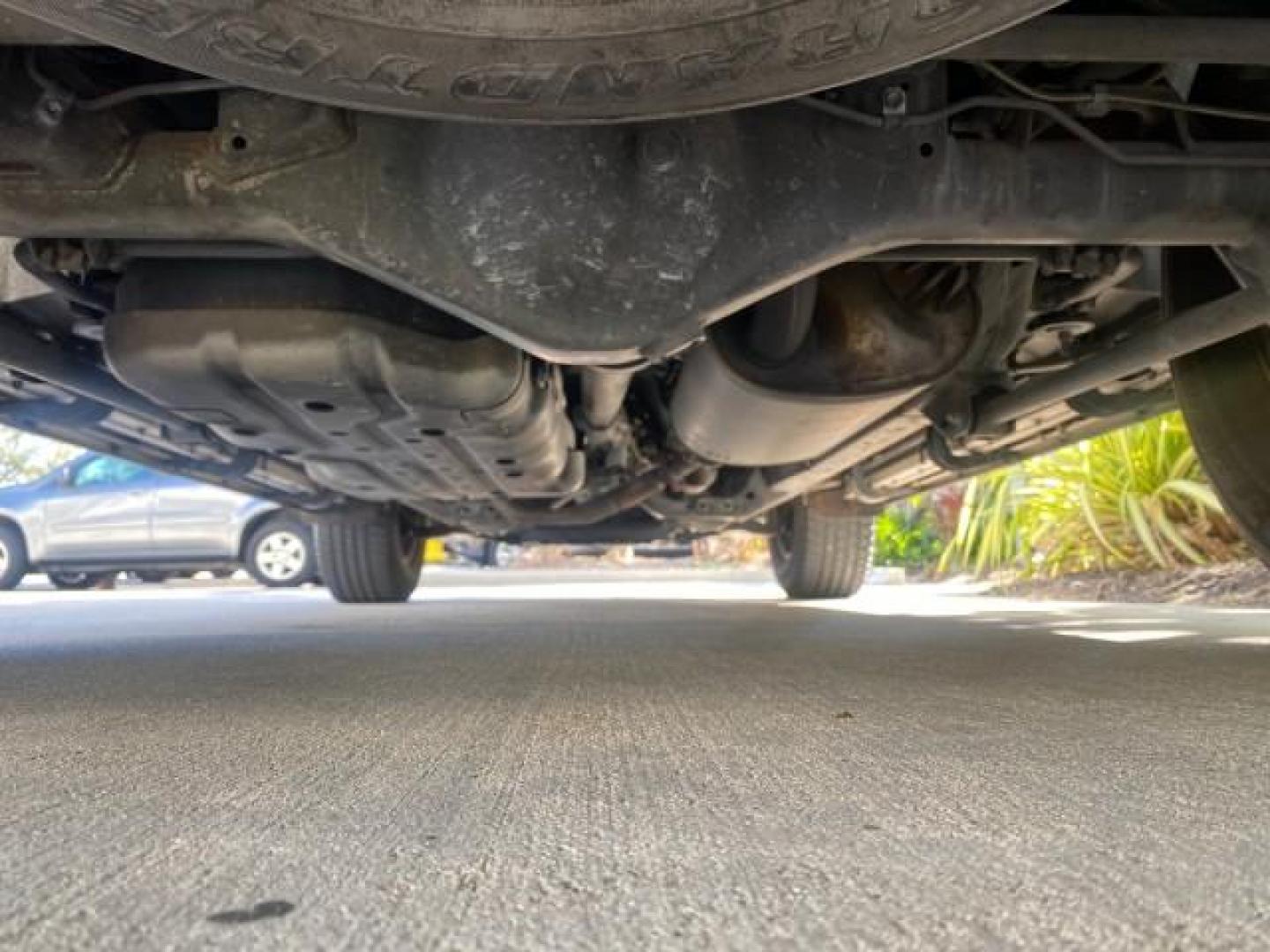 2007 Galactic Gray Mica /Dark Charcoal Toyota 4Runner SR5 Sport LIMITED LEATHER (JTEZU14R278) with an 4.0L DOHC SMPI 24-Valve VVT-i V6 Engine engine, Automatic transmission, located at 4701 North Dixie Hwy, Pompano Beach, FL, 33064, (954) 422-2889, 26.240938, -80.123474 - OUR WEBPAGE FLORIDACARS1.COM HAS OVER 100 PHOTOS AND FREE CARFAX LINK 2007 TOYOTA 4RUNNER SR5 SPORT LIMITED LEATHER LOADED REAR WHEEL DRIVE WITH TOW PACKAGE VIN: JTEZU14R278075056 J T E Z U 1 4 R 2 7 8 0 7 5 0 5 6 4 DOOR WAGON/SPORT UTILITY 4.0L V6 F DOHC 24V GASOLINE 22 MPG REAR WHEEL DRIVE Feature- Photo#22