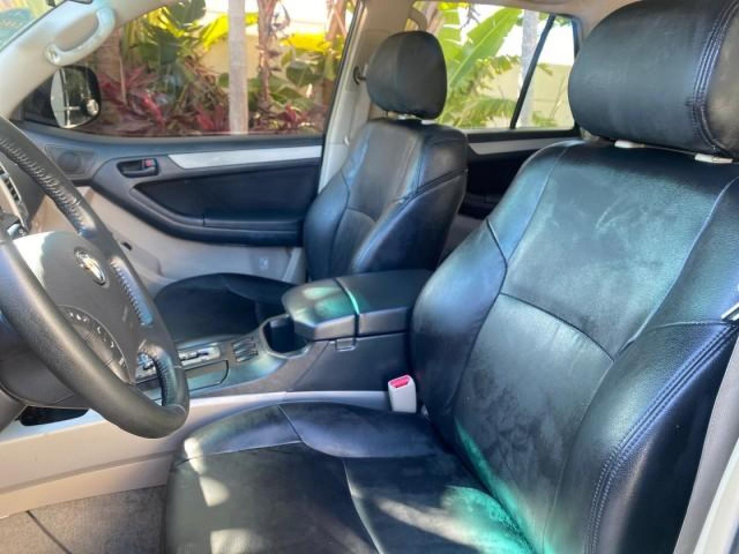 2007 Galactic Gray Mica /Dark Charcoal Toyota 4Runner SR5 Sport LIMITED LEATHER (JTEZU14R278) with an 4.0L DOHC SMPI 24-Valve VVT-i V6 Engine engine, Automatic transmission, located at 4701 North Dixie Hwy, Pompano Beach, FL, 33064, (954) 422-2889, 26.240938, -80.123474 - OUR WEBPAGE FLORIDACARS1.COM HAS OVER 100 PHOTOS AND FREE CARFAX LINK 2007 TOYOTA 4RUNNER SR5 SPORT LIMITED LEATHER LOADED REAR WHEEL DRIVE WITH TOW PACKAGE VIN: JTEZU14R278075056 J T E Z U 1 4 R 2 7 8 0 7 5 0 5 6 4 DOOR WAGON/SPORT UTILITY 4.0L V6 F DOHC 24V GASOLINE 22 MPG REAR WHEEL DRIVE Feature- Photo#42