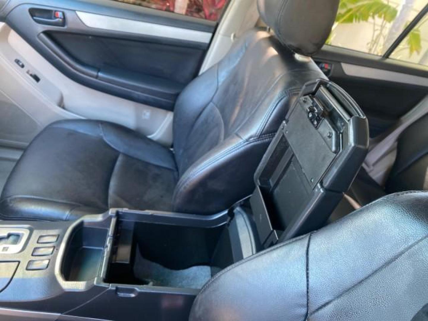 2007 Galactic Gray Mica /Dark Charcoal Toyota 4Runner SR5 Sport LIMITED LEATHER (JTEZU14R278) with an 4.0L DOHC SMPI 24-Valve VVT-i V6 Engine engine, Automatic transmission, located at 4701 North Dixie Hwy, Pompano Beach, FL, 33064, (954) 422-2889, 26.240938, -80.123474 - OUR WEBPAGE FLORIDACARS1.COM HAS OVER 100 PHOTOS AND FREE CARFAX LINK 2007 TOYOTA 4RUNNER SR5 SPORT LIMITED LEATHER LOADED REAR WHEEL DRIVE WITH TOW PACKAGE VIN: JTEZU14R278075056 J T E Z U 1 4 R 2 7 8 0 7 5 0 5 6 4 DOOR WAGON/SPORT UTILITY 4.0L V6 F DOHC 24V GASOLINE 22 MPG REAR WHEEL DRIVE Feature- Photo#61