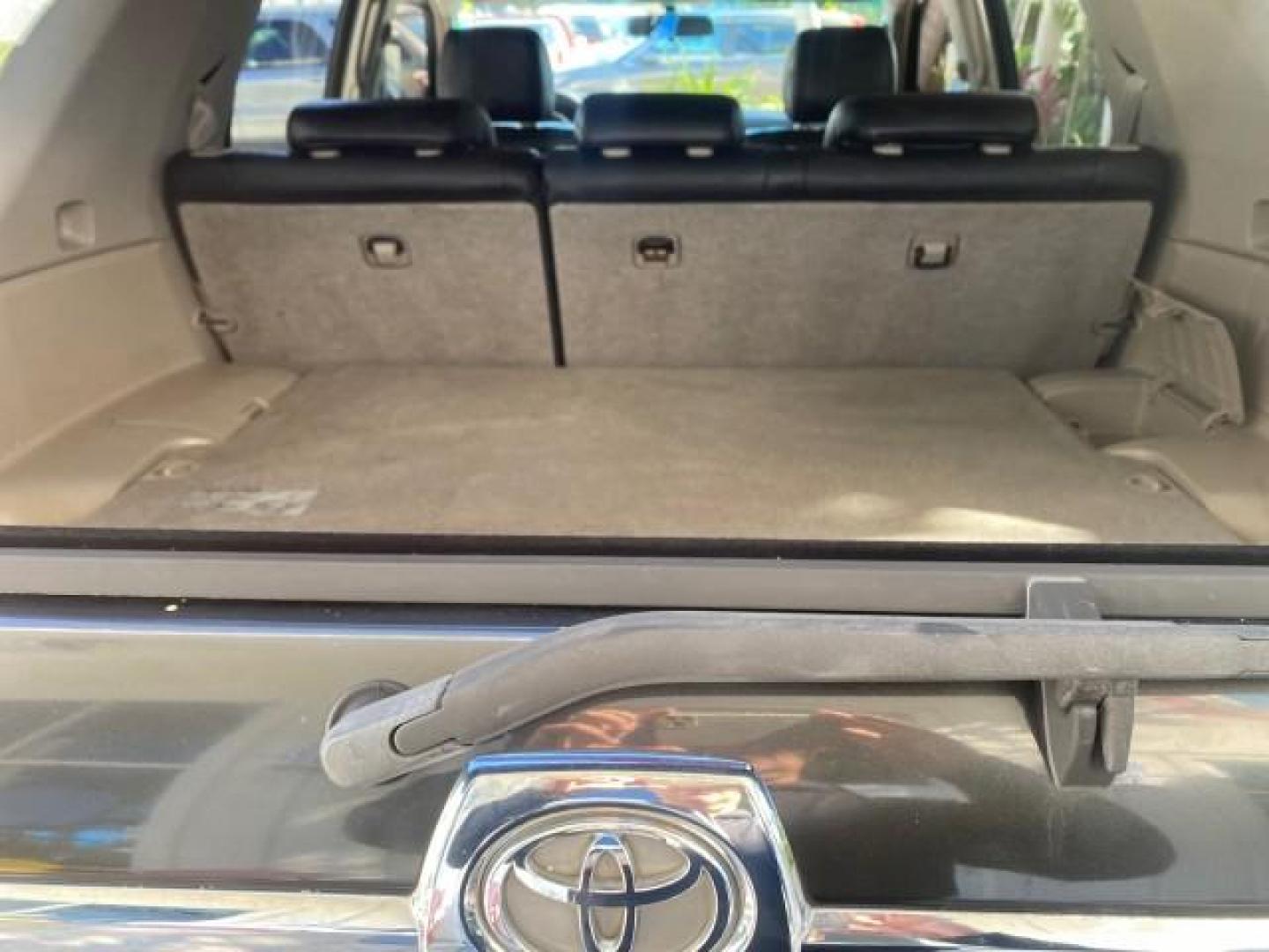 2007 Galactic Gray Mica /Dark Charcoal Toyota 4Runner SR5 Sport LIMITED LEATHER (JTEZU14R278) with an 4.0L DOHC SMPI 24-Valve VVT-i V6 Engine engine, Automatic transmission, located at 4701 North Dixie Hwy, Pompano Beach, FL, 33064, (954) 422-2889, 26.240938, -80.123474 - OUR WEBPAGE FLORIDACARS1.COM HAS OVER 100 PHOTOS AND FREE CARFAX LINK 2007 TOYOTA 4RUNNER SR5 SPORT LIMITED LEATHER LOADED REAR WHEEL DRIVE WITH TOW PACKAGE VIN: JTEZU14R278075056 J T E Z U 1 4 R 2 7 8 0 7 5 0 5 6 4 DOOR WAGON/SPORT UTILITY 4.0L V6 F DOHC 24V GASOLINE 22 MPG REAR WHEEL DRIVE Feature- Photo#87