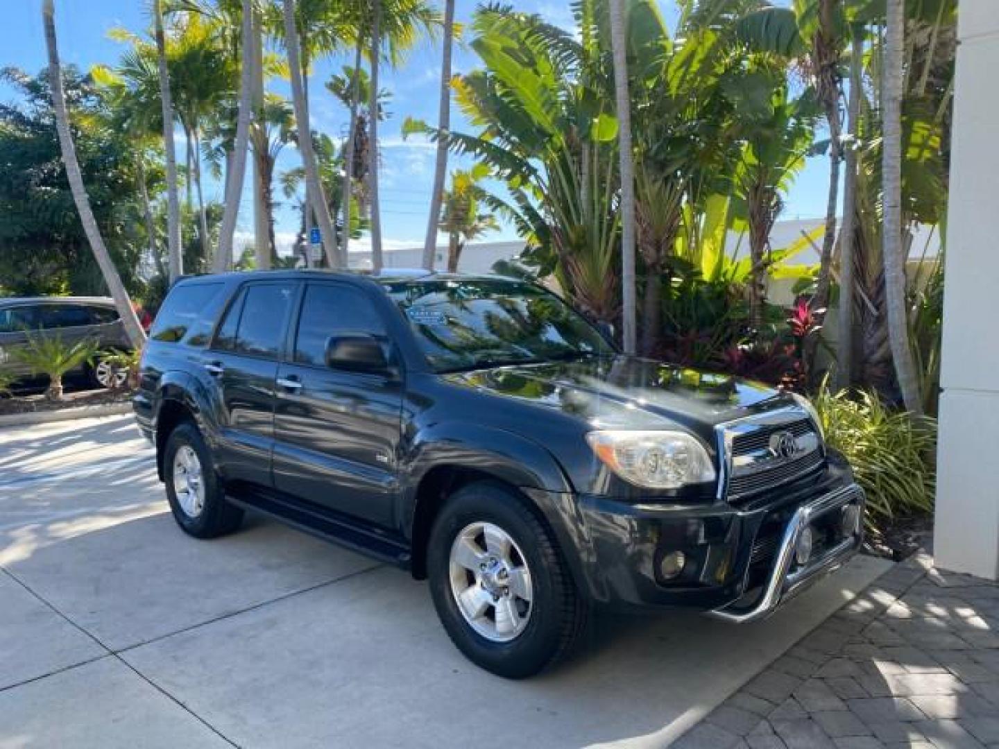 2007 Galactic Gray Mica /Dark Charcoal Toyota 4Runner SR5 Sport LIMITED LEATHER (JTEZU14R278) with an 4.0L DOHC SMPI 24-Valve VVT-i V6 Engine engine, Automatic transmission, located at 4701 North Dixie Hwy, Pompano Beach, FL, 33064, (954) 422-2889, 26.240938, -80.123474 - OUR WEBPAGE FLORIDACARS1.COM HAS OVER 100 PHOTOS AND FREE CARFAX LINK 2007 TOYOTA 4RUNNER SR5 SPORT LIMITED LEATHER LOADED REAR WHEEL DRIVE WITH TOW PACKAGE VIN: JTEZU14R278075056 J T E Z U 1 4 R 2 7 8 0 7 5 0 5 6 4 DOOR WAGON/SPORT UTILITY 4.0L V6 F DOHC 24V GASOLINE 22 MPG REAR WHEEL DRIVE Feature- Photo#99