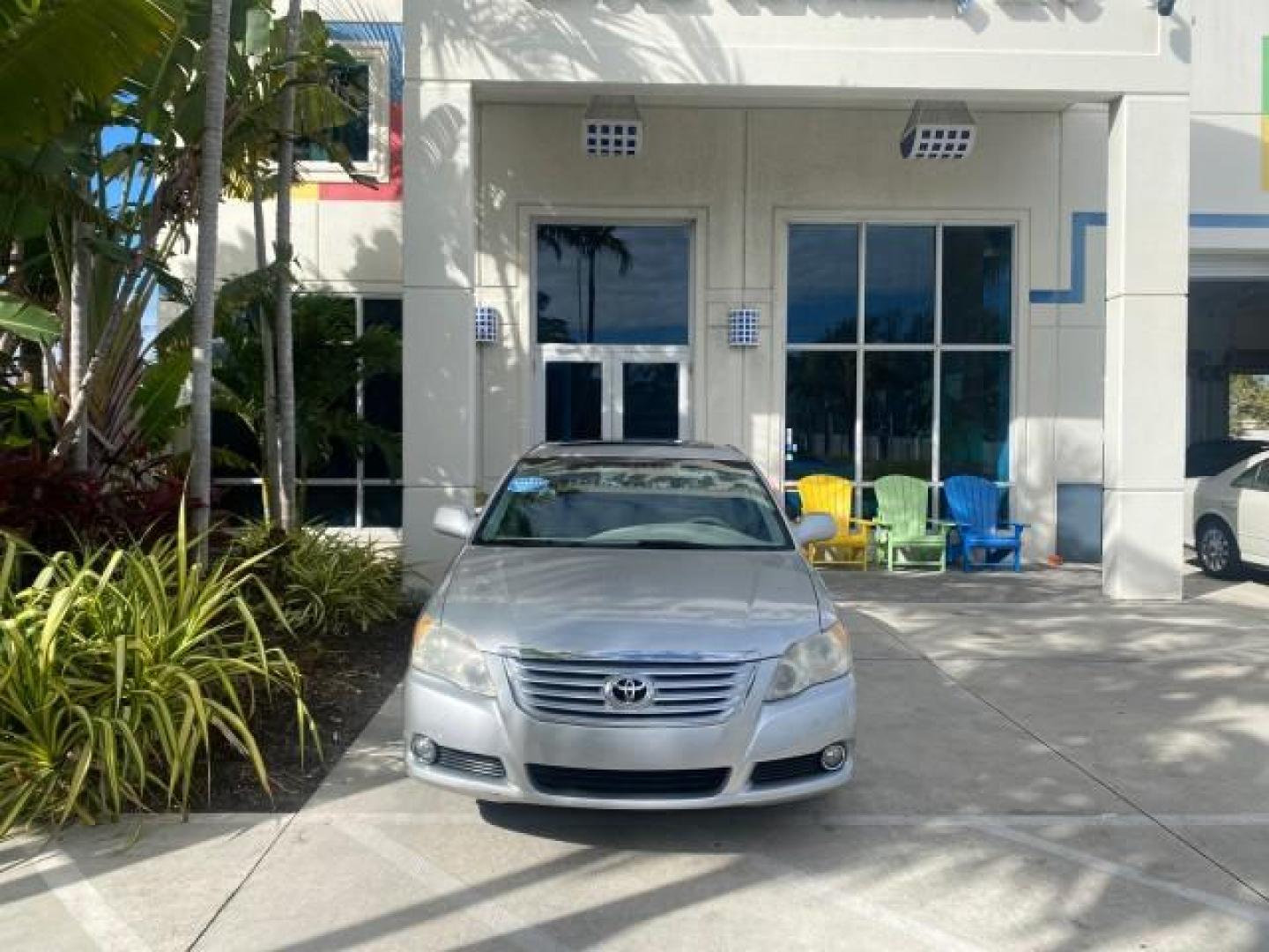 2009 Classic Silver Metallic /Graphite Toyota Avalon XLS LOW MILES 38,036 1 OWNER (4T1BK36B09U) with an 3.5L DOHC EFI 24-Valve V6 Engine engine, Automatic transmission, located at 4701 North Dixie Hwy, Pompano Beach, FL, 33064, (954) 422-2889, 26.240938, -80.123474 - OUR WEBPAGE FLORIDACARS1.COM HAS OVER 100 PHOTOS AND FREE CARFAX LINK 2009 TOYOTA AVALON XLS 1 OWNER FLORIDA SUNROOF LEATHER LIKE NEW VIN: 4T1BK36B09U347729 4 T 1 B K 3 6 B 0 9 U 3 4 7 7 2 9 SEDAN 4 DR 3.5L V6 F DOHC 24V GASOLINE 28 MPG FRONT WHEEL DRIVE Features ABS Brakes Air Conditioning Alloy Wh - Photo#26