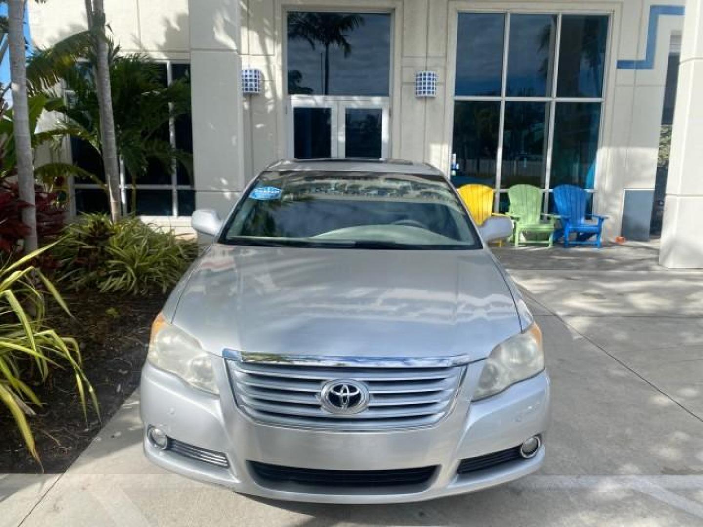 2009 Classic Silver Metallic /Graphite Toyota Avalon XLS LOW MILES 38,036 1 OWNER (4T1BK36B09U) with an 3.5L DOHC EFI 24-Valve V6 Engine engine, Automatic transmission, located at 4701 North Dixie Hwy, Pompano Beach, FL, 33064, (954) 422-2889, 26.240938, -80.123474 - OUR WEBPAGE FLORIDACARS1.COM HAS OVER 100 PHOTOS AND FREE CARFAX LINK 2009 TOYOTA AVALON XLS 1 OWNER FLORIDA SUNROOF LEATHER LIKE NEW VIN: 4T1BK36B09U347729 4 T 1 B K 3 6 B 0 9 U 3 4 7 7 2 9 SEDAN 4 DR 3.5L V6 F DOHC 24V GASOLINE 28 MPG FRONT WHEEL DRIVE Features ABS Brakes Air Conditioning Alloy Wh - Photo#27