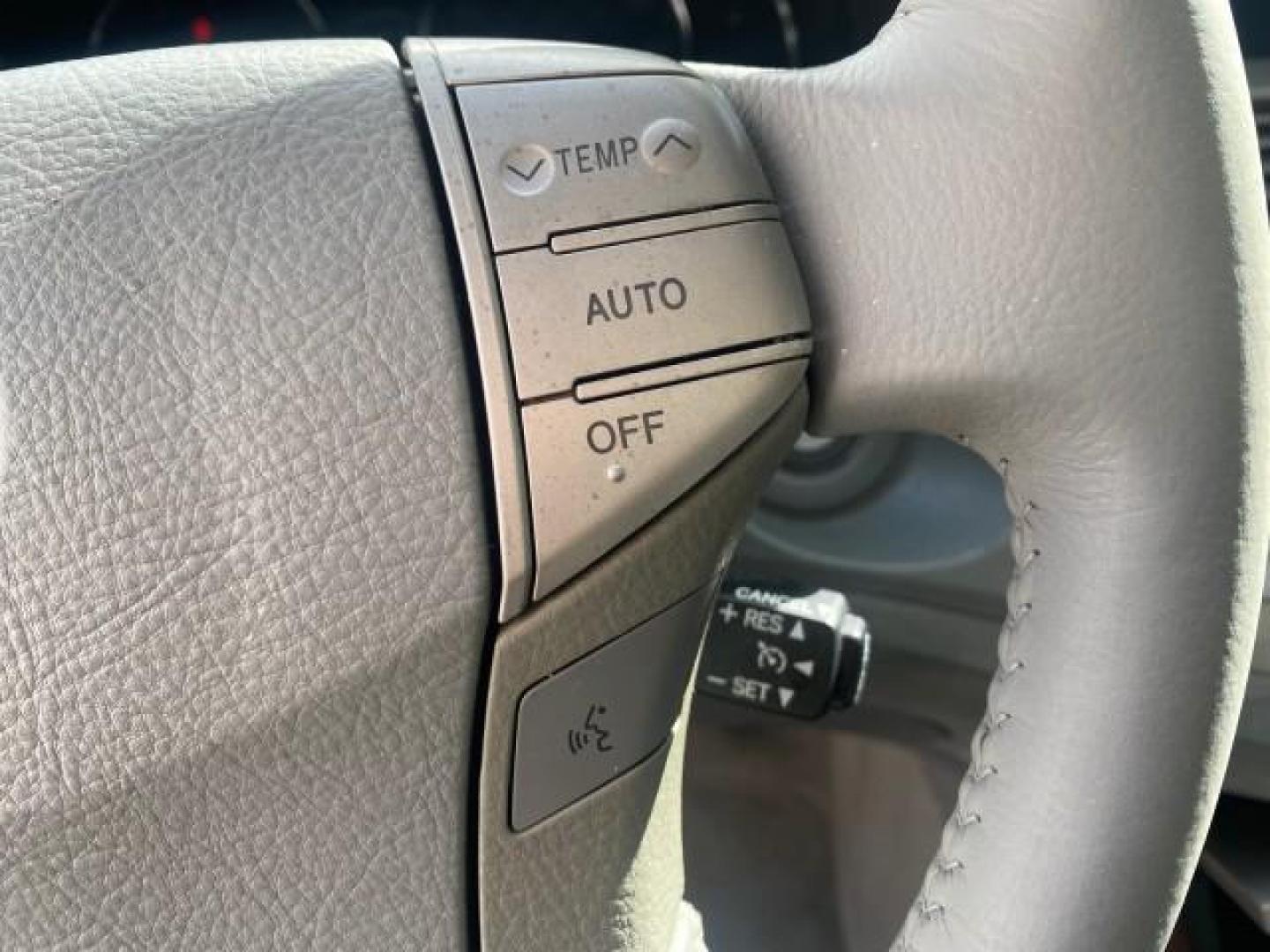 2009 Classic Silver Metallic /Graphite Toyota Avalon XLS LOW MILES 38,036 1 OWNER (4T1BK36B09U) with an 3.5L DOHC EFI 24-Valve V6 Engine engine, Automatic transmission, located at 4701 North Dixie Hwy, Pompano Beach, FL, 33064, (954) 422-2889, 26.240938, -80.123474 - OUR WEBPAGE FLORIDACARS1.COM HAS OVER 100 PHOTOS AND FREE CARFAX LINK 2009 TOYOTA AVALON XLS 1 OWNER FLORIDA SUNROOF LEATHER LIKE NEW VIN: 4T1BK36B09U347729 4 T 1 B K 3 6 B 0 9 U 3 4 7 7 2 9 SEDAN 4 DR 3.5L V6 F DOHC 24V GASOLINE 28 MPG FRONT WHEEL DRIVE Features ABS Brakes Air Conditioning Alloy Wh - Photo#52