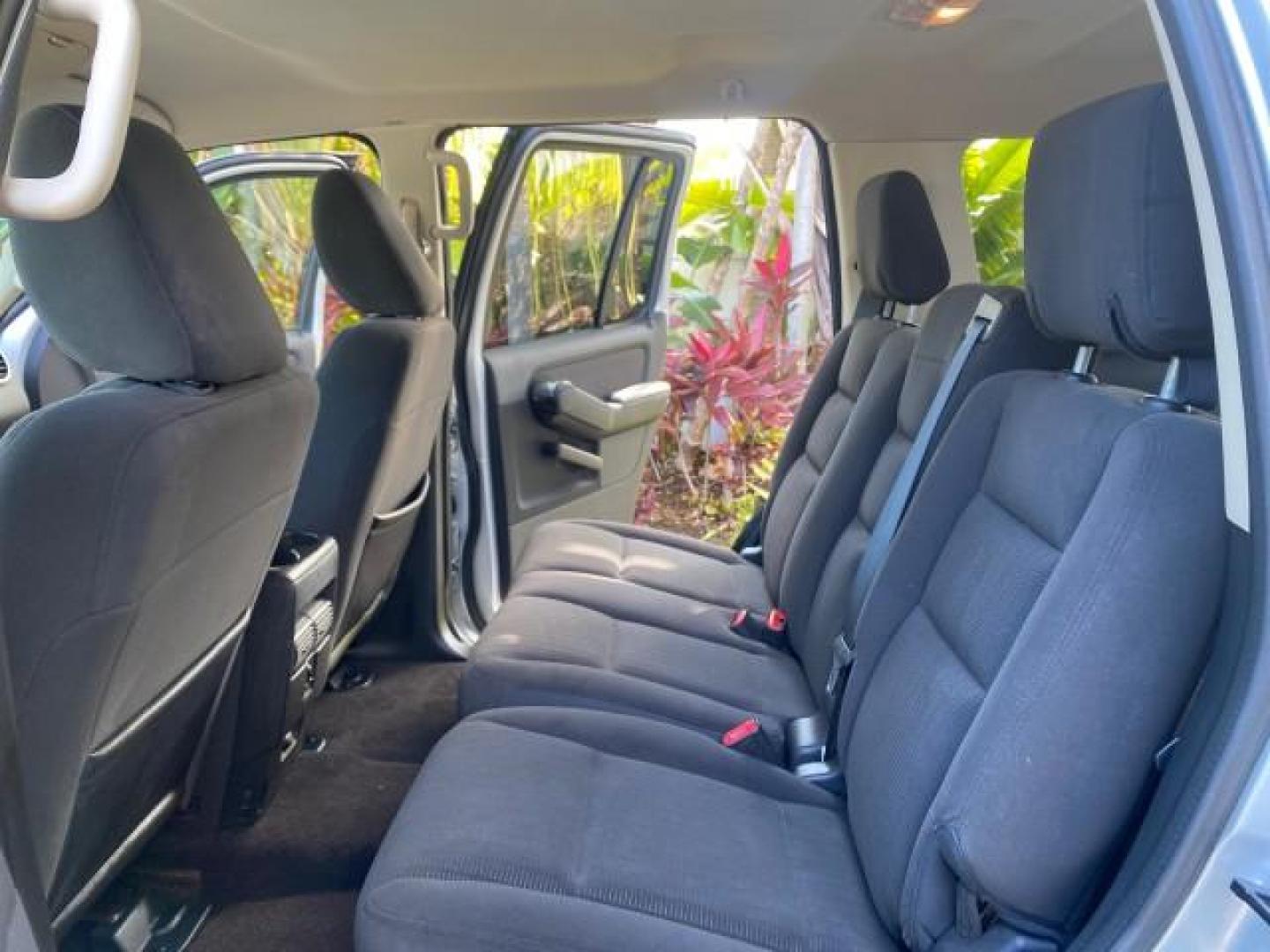 2010 Brilliant Silver Metallic /Charcoal Black Mercury Mountaineer 1 OWNER LOW MILES 78,753 (4M2EN3HE6AU) with an 4.0L SOHC 12-Valve V6 Engine engine, Automatic transmission, located at 4701 North Dixie Hwy, Pompano Beach, FL, 33064, (954) 422-2889, 26.240938, -80.123474 - OUR WEBPAGE FLORIDACARS1.COM HAS OVER 100 PHOTOS AND FREE CARFAX LINK 2010 MERCURY MOUNTAINEER 1 OWNER FLORIDA VIN: 4M2EN3HE6AUJ00892 4 M 2 E N 3 H E 6 A U J 0 0 8 9 2 4 DOOR WAGON/SPORT UTILITY 4.0L V6 F SOHC 12V GASOLINE 20 MPG FRONT WHEEL DRIVE Features ABS Brakes Air Conditioning Alloy Wheels AM - Photo#14