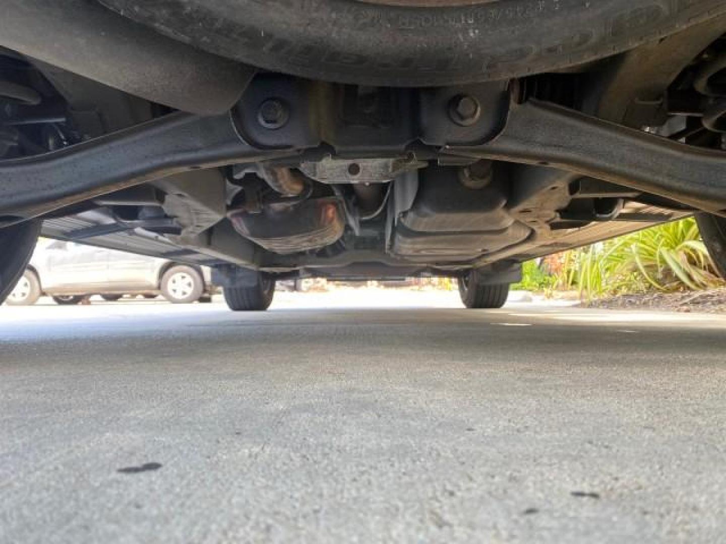 2010 Brilliant Silver Metallic /Charcoal Black Mercury Mountaineer 1 OWNER LOW MILES 78,753 (4M2EN3HE6AU) with an 4.0L SOHC 12-Valve V6 Engine engine, Automatic transmission, located at 4701 North Dixie Hwy, Pompano Beach, FL, 33064, (954) 422-2889, 26.240938, -80.123474 - OUR WEBPAGE FLORIDACARS1.COM HAS OVER 100 PHOTOS AND FREE CARFAX LINK 2010 MERCURY MOUNTAINEER 1 OWNER FLORIDA VIN: 4M2EN3HE6AUJ00892 4 M 2 E N 3 H E 6 A U J 0 0 8 9 2 4 DOOR WAGON/SPORT UTILITY 4.0L V6 F SOHC 12V GASOLINE 20 MPG FRONT WHEEL DRIVE Features ABS Brakes Air Conditioning Alloy Wheels AM - Photo#22