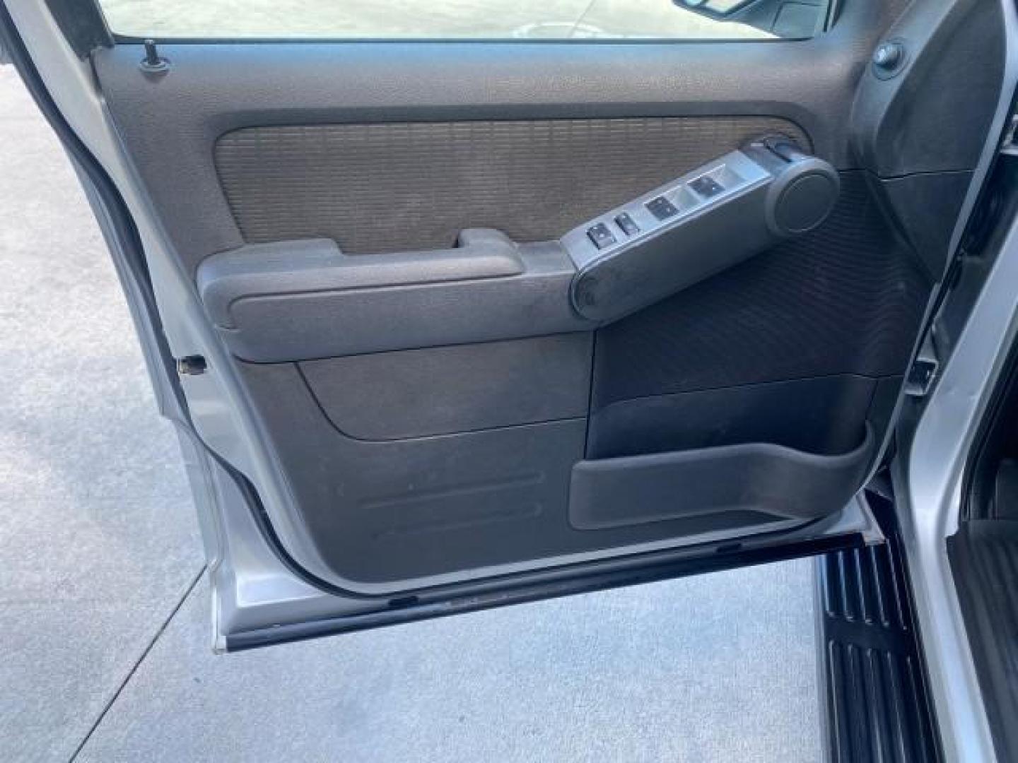 2010 Brilliant Silver Metallic /Charcoal Black Mercury Mountaineer 1 OWNER LOW MILES 78,753 (4M2EN3HE6AU) with an 4.0L SOHC 12-Valve V6 Engine engine, Automatic transmission, located at 4701 North Dixie Hwy, Pompano Beach, FL, 33064, (954) 422-2889, 26.240938, -80.123474 - OUR WEBPAGE FLORIDACARS1.COM HAS OVER 100 PHOTOS AND FREE CARFAX LINK 2010 MERCURY MOUNTAINEER 1 OWNER FLORIDA VIN: 4M2EN3HE6AUJ00892 4 M 2 E N 3 H E 6 A U J 0 0 8 9 2 4 DOOR WAGON/SPORT UTILITY 4.0L V6 F SOHC 12V GASOLINE 20 MPG FRONT WHEEL DRIVE Features ABS Brakes Air Conditioning Alloy Wheels AM - Photo#43