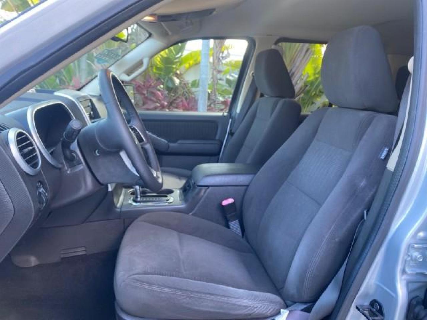 2010 Brilliant Silver Metallic /Charcoal Black Mercury Mountaineer 1 OWNER LOW MILES 78,753 (4M2EN3HE6AU) with an 4.0L SOHC 12-Valve V6 Engine engine, Automatic transmission, located at 4701 North Dixie Hwy, Pompano Beach, FL, 33064, (954) 422-2889, 26.240938, -80.123474 - OUR WEBPAGE FLORIDACARS1.COM HAS OVER 100 PHOTOS AND FREE CARFAX LINK 2010 MERCURY MOUNTAINEER 1 OWNER FLORIDA VIN: 4M2EN3HE6AUJ00892 4 M 2 E N 3 H E 6 A U J 0 0 8 9 2 4 DOOR WAGON/SPORT UTILITY 4.0L V6 F SOHC 12V GASOLINE 20 MPG FRONT WHEEL DRIVE Features ABS Brakes Air Conditioning Alloy Wheels AM - Photo#44