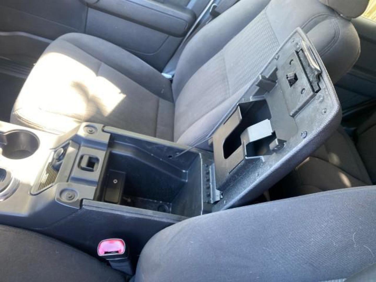 2010 Brilliant Silver Metallic /Charcoal Black Mercury Mountaineer 1 OWNER LOW MILES 78,753 (4M2EN3HE6AU) with an 4.0L SOHC 12-Valve V6 Engine engine, Automatic transmission, located at 4701 North Dixie Hwy, Pompano Beach, FL, 33064, (954) 422-2889, 26.240938, -80.123474 - OUR WEBPAGE FLORIDACARS1.COM HAS OVER 100 PHOTOS AND FREE CARFAX LINK 2010 MERCURY MOUNTAINEER 1 OWNER FLORIDA VIN: 4M2EN3HE6AUJ00892 4 M 2 E N 3 H E 6 A U J 0 0 8 9 2 4 DOOR WAGON/SPORT UTILITY 4.0L V6 F SOHC 12V GASOLINE 20 MPG FRONT WHEEL DRIVE Features ABS Brakes Air Conditioning Alloy Wheels AM - Photo#64