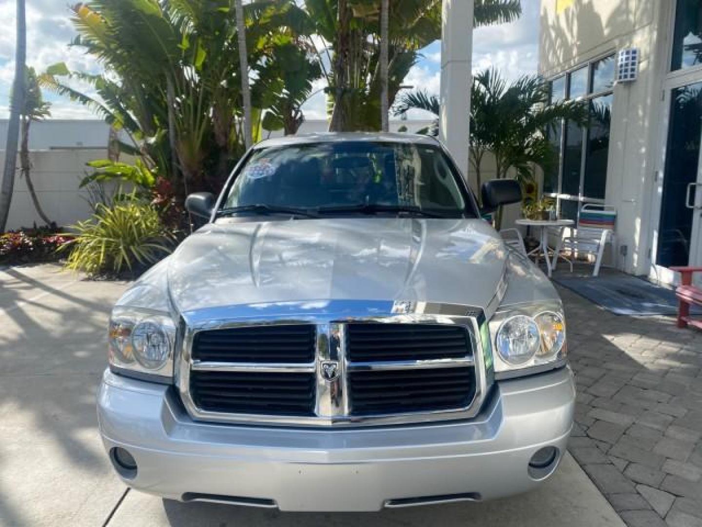 2006 Bright Silver Metallic /Med Slate Gray Dodge Dakota SLT CLUB CAB LOW MILES 55,990 (1D7HE42K06S) with an 3.7L V6 Magnum Engine engine, Automatic transmission, located at 4701 North Dixie Hwy, Pompano Beach, FL, 33064, (954) 422-2889, 26.240938, -80.123474 - OUR WEBPAGE FLORIDACARS1.COM HAS OVER 100 PHOTOS AND FREE CARFAX LINK 2006 DODGE DAKOTA SLT 1 OWNER CLUB CAB 4 DOOR ALL DOORS OPEN VIN: 1D7HE42K06S506201 1 D 7 H E 4 2 K 0 6 S 5 0 6 2 0 1 CLUB CAB PICKUP 3.7L V6 F OHV GASOLINE 22 MPG REAR WHEEL DRIVE Features ABS Brakes Air Conditioning Alloy Wheels- Photo#2