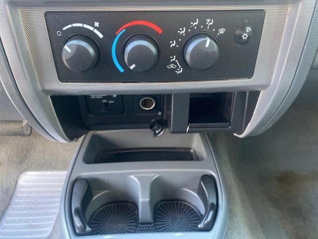 2006 Bright Silver Metallic /Med Slate Gray Dodge Dakota SLT CLUB CAB LOW MILES 55,990 (1D7HE42K06S) with an 3.7L V6 Magnum Engine engine, Automatic transmission, located at 4701 North Dixie Hwy, Pompano Beach, FL, 33064, (954) 422-2889, 26.240938, -80.123474 - OUR WEBPAGE FLORIDACARS1.COM HAS OVER 100 PHOTOS AND FREE CARFAX LINK 2006 DODGE DAKOTA SLT 1 OWNER CLUB CAB 4 DOOR ALL DOORS OPEN VIN: 1D7HE42K06S506201 1 D 7 H E 4 2 K 0 6 S 5 0 6 2 0 1 CLUB CAB PICKUP 3.7L V6 F OHV GASOLINE 22 MPG REAR WHEEL DRIVE Features ABS Brakes Air Conditioning Alloy Wheels - Photo#60